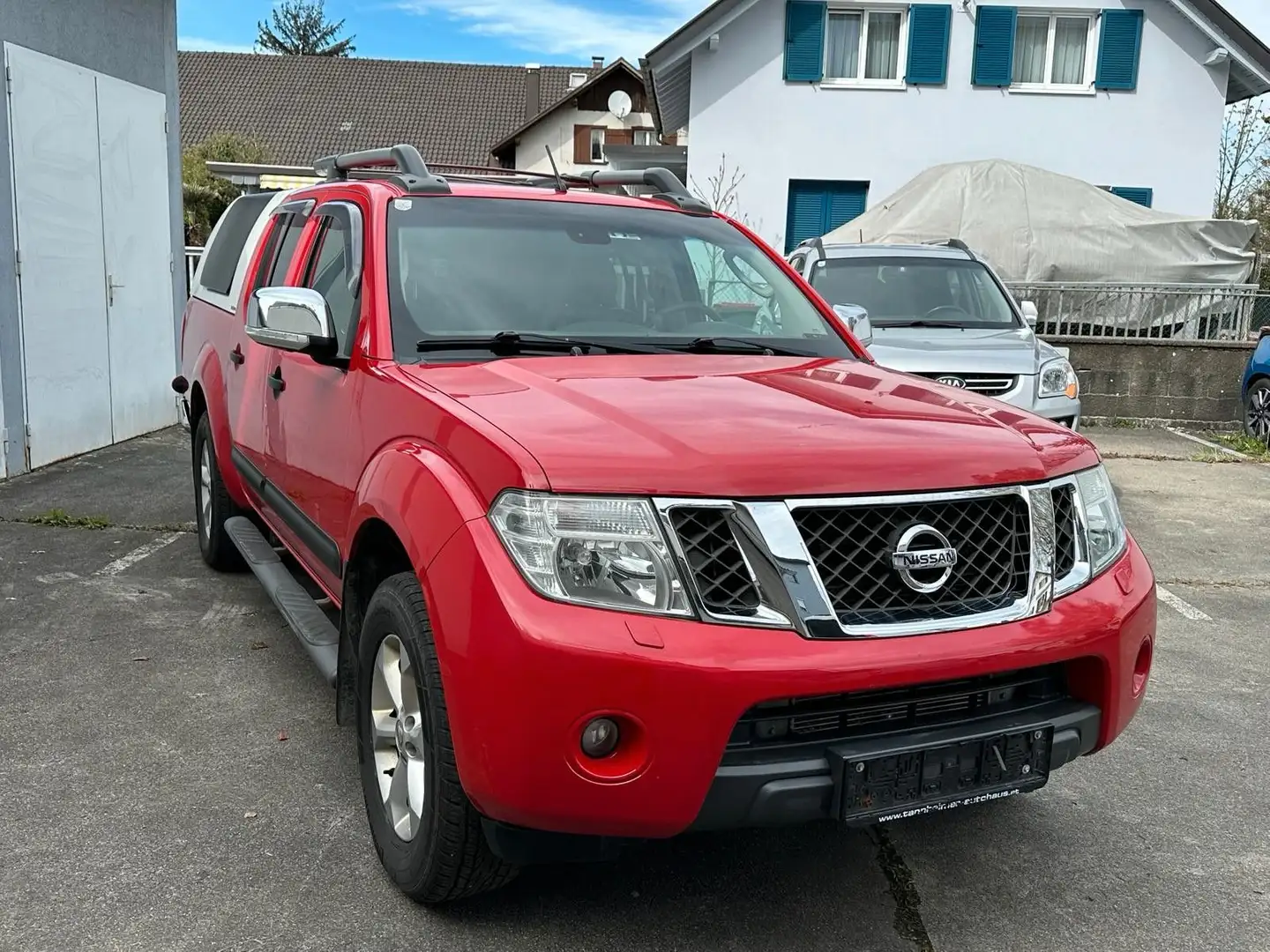 Nissan Navara Double Cab LE V6 4x4 LB *Auto*Leder*NAVI* Czerwony - 1