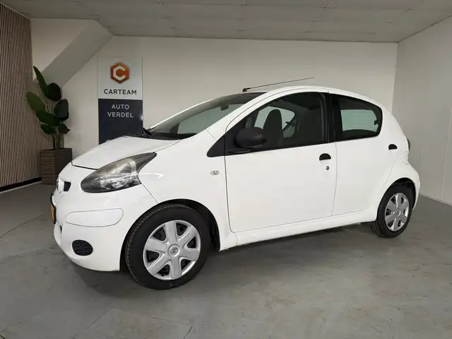 2012 Toyota Aygo in White for sale