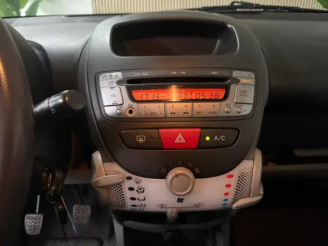 Toyota Aygo view 16