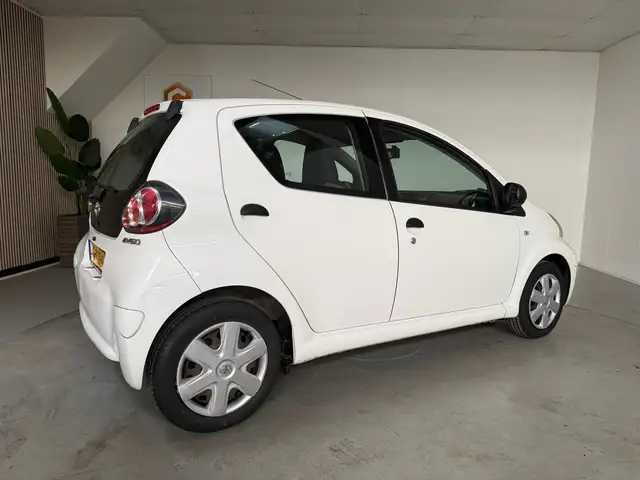 Toyota Aygo view 7