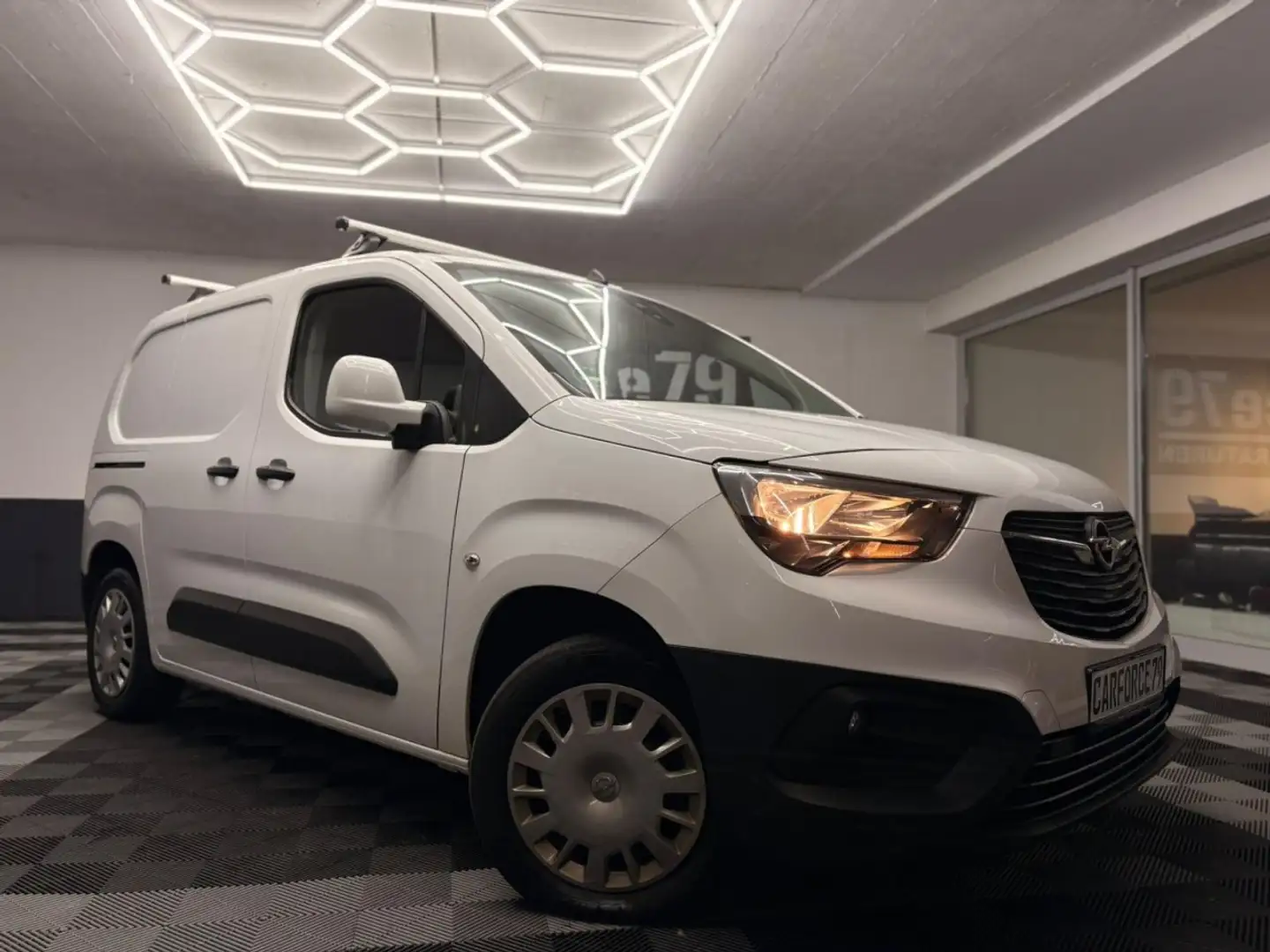 Opel Combo 8 Fach Klimmaauto DAB SITZHZG PDC AHK Klima Weiß - 1