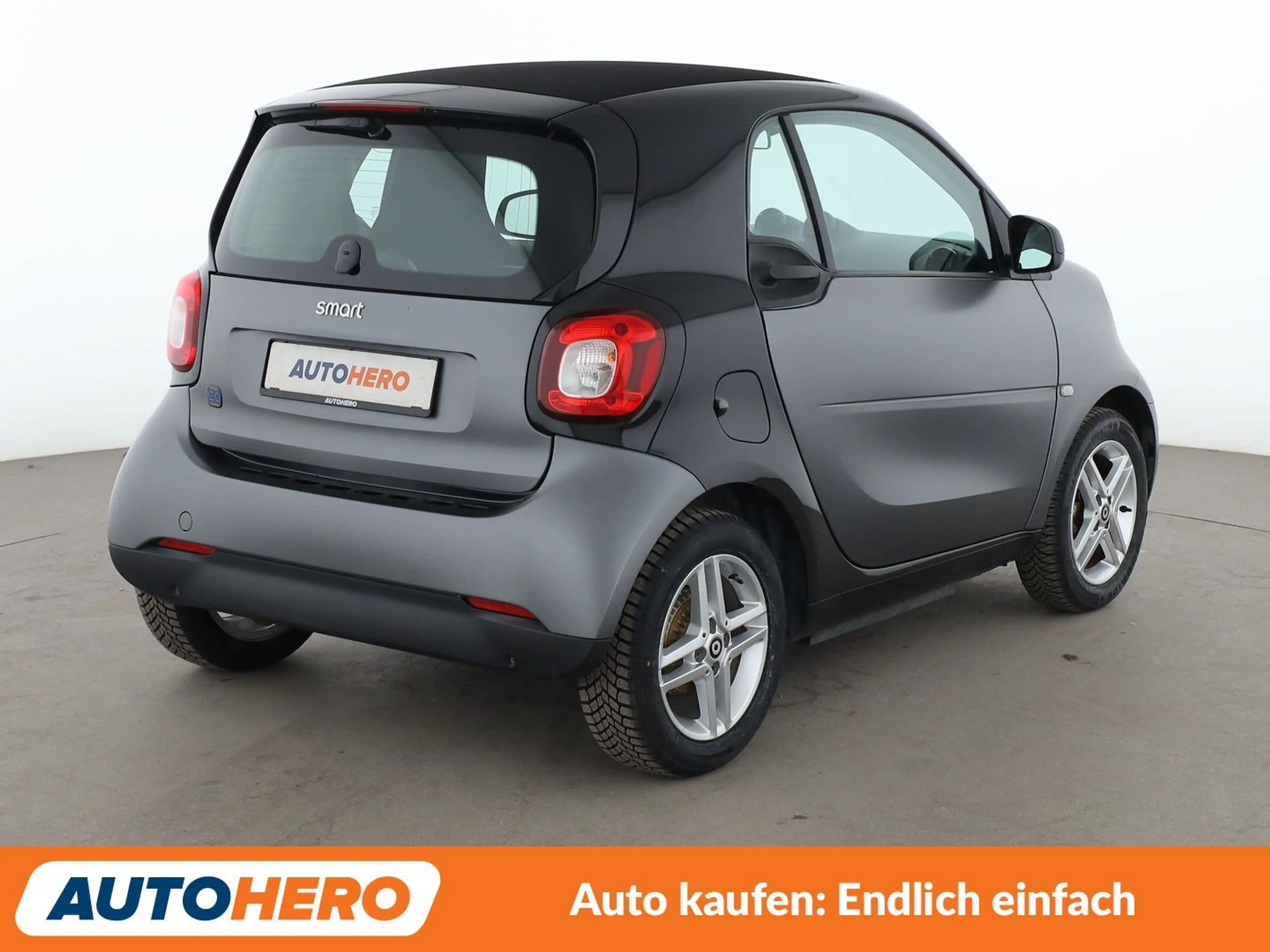 smart forTwo electric drive 60 kW Standard *TEMPO*SHZ*ALU* — photo 6