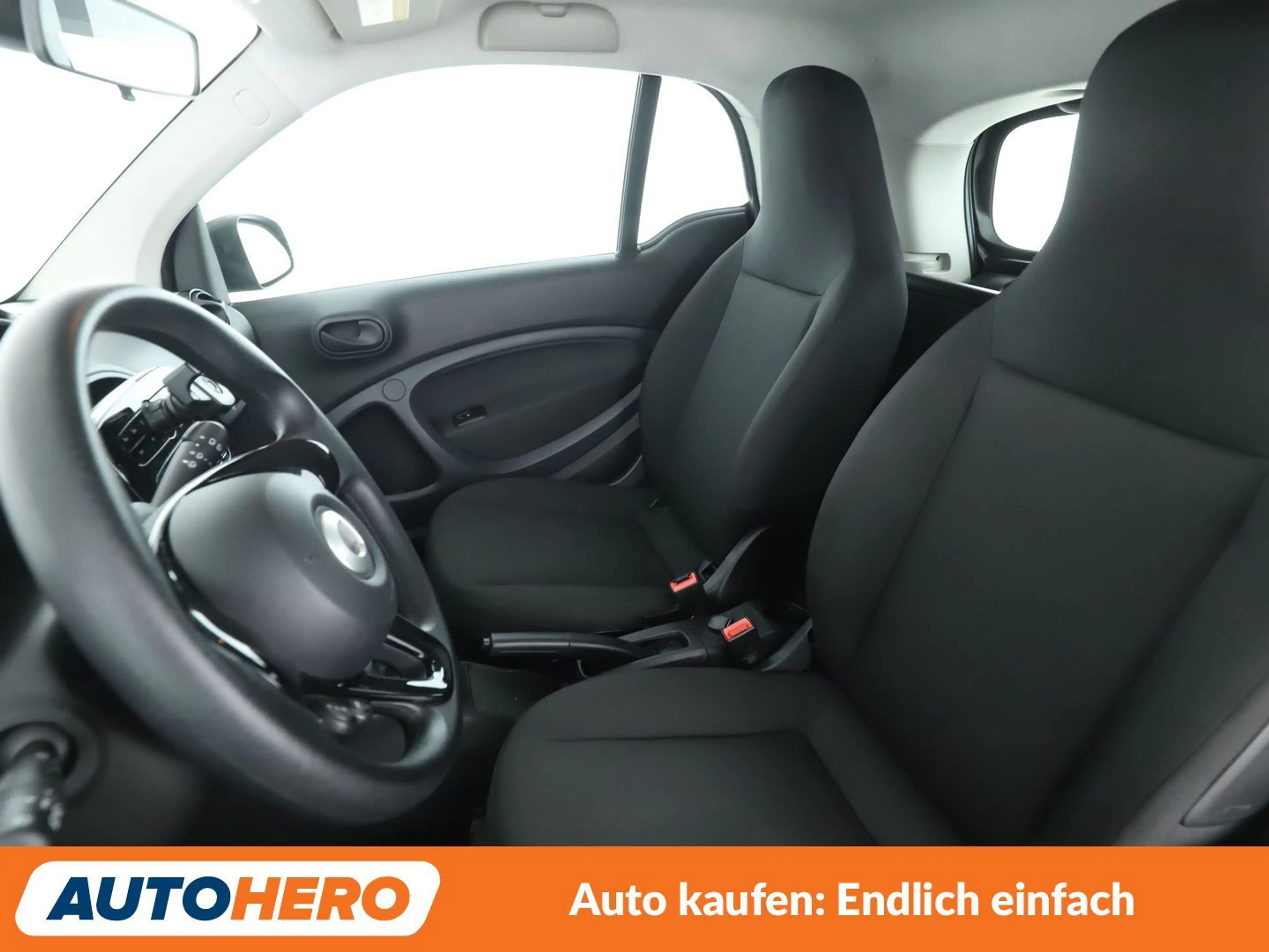 smart forTwo electric drive 60 kW Standard *TEMPO*SHZ*ALU* — photo 10