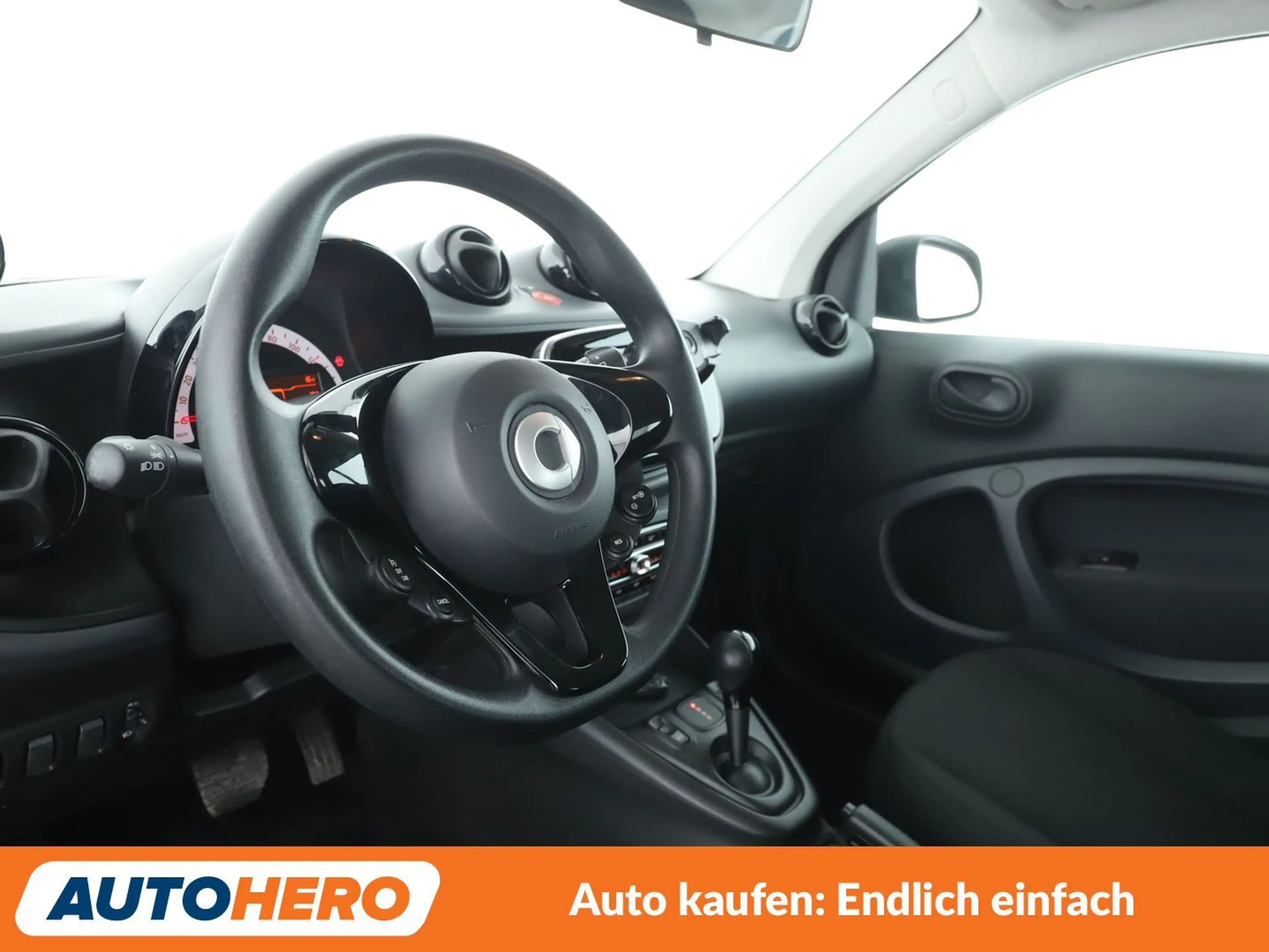 smart forTwo electric drive 60 kW Standard *TEMPO*SHZ*ALU* — photo 11