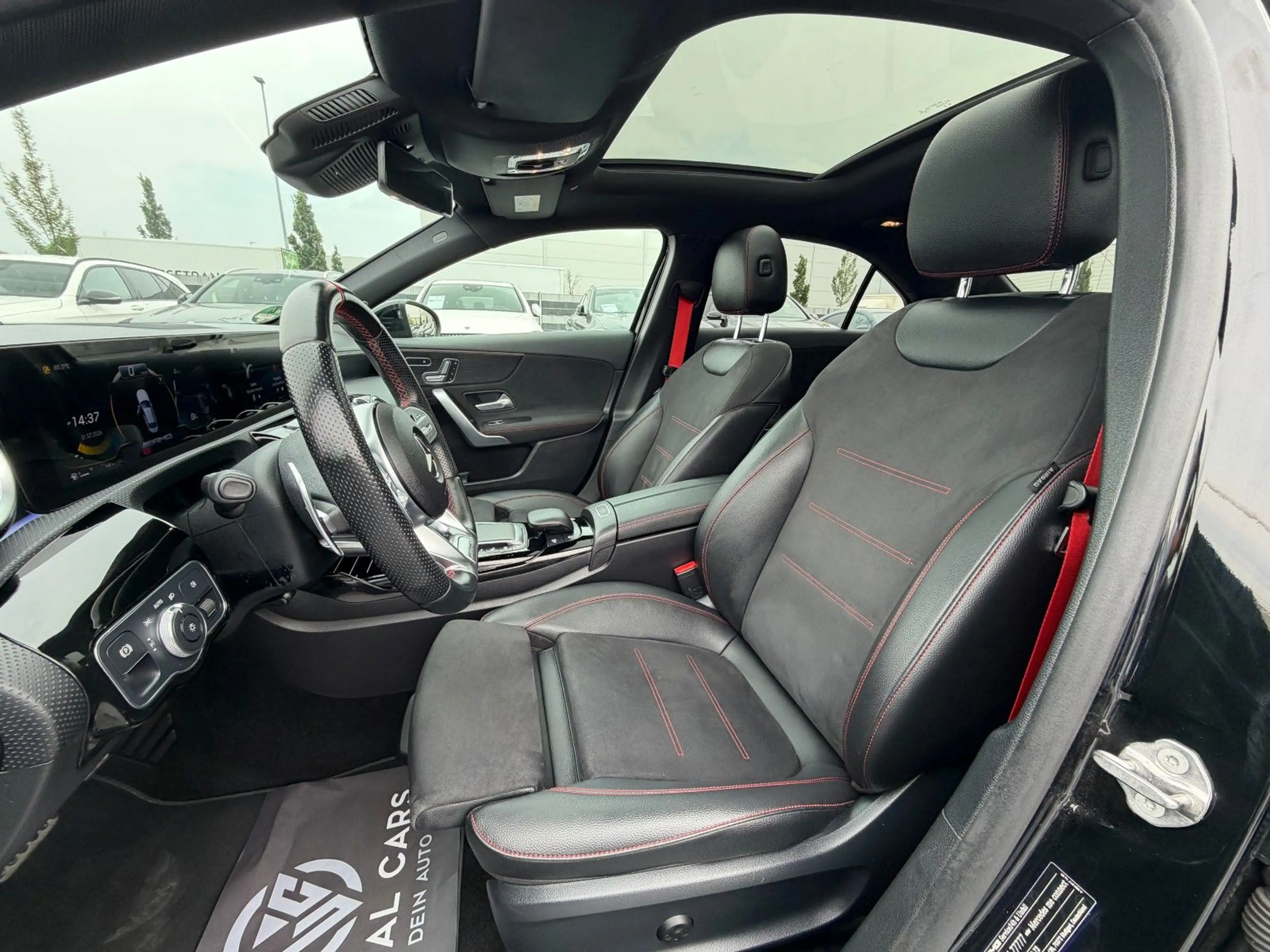 Mercedes-Benz A 35 AMG Limousine 4M*VOLL*PANO*Mbeam*360*Memory — photo 11