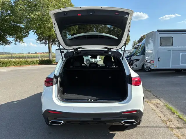 Mercedes-Benz GLC view 15