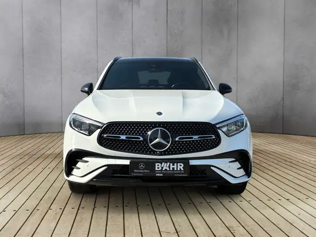 Mercedes-Benz GLC view 7