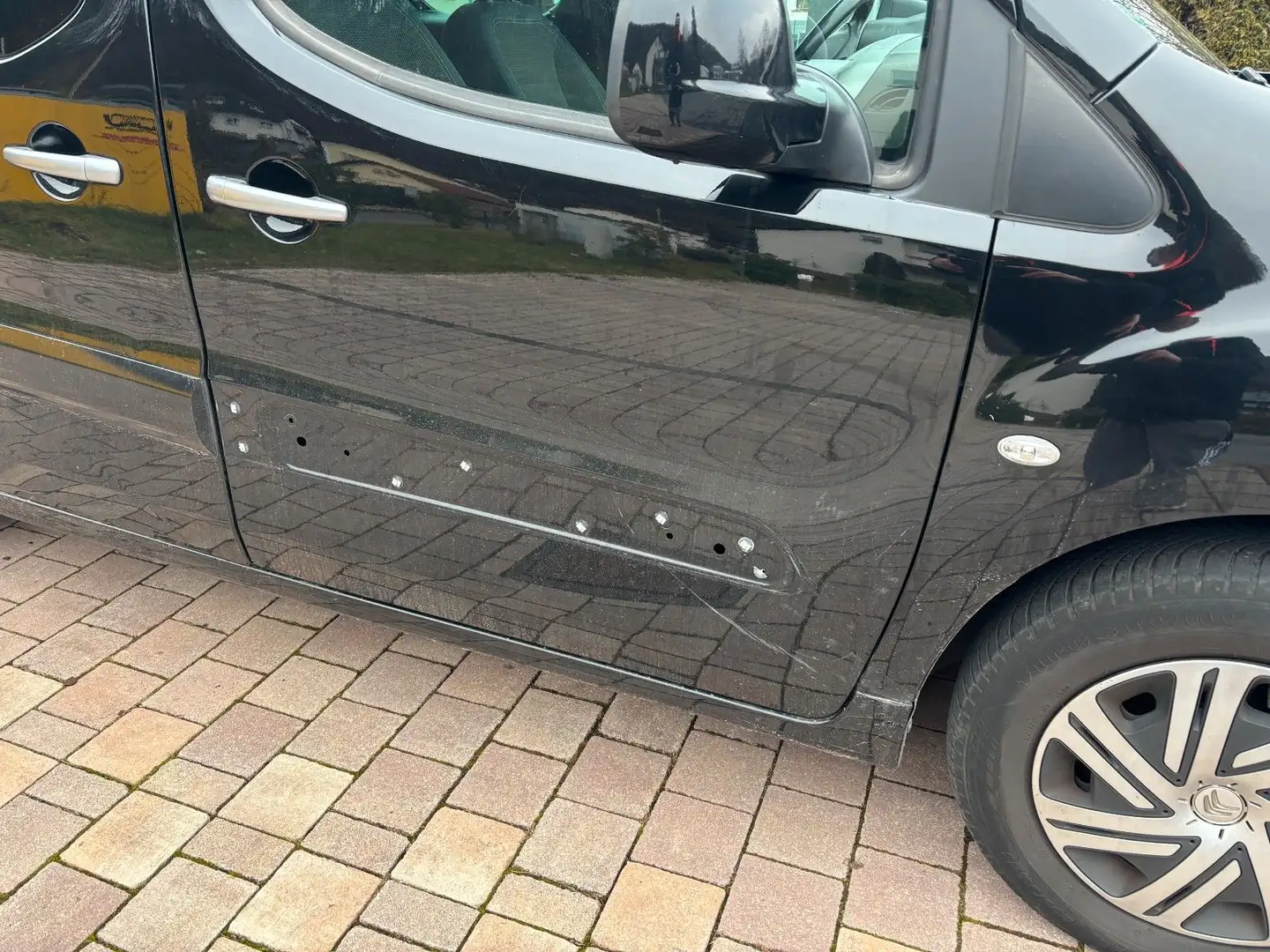 Citroen Berlingo Kombi Selection Automatik Schwarz - 2