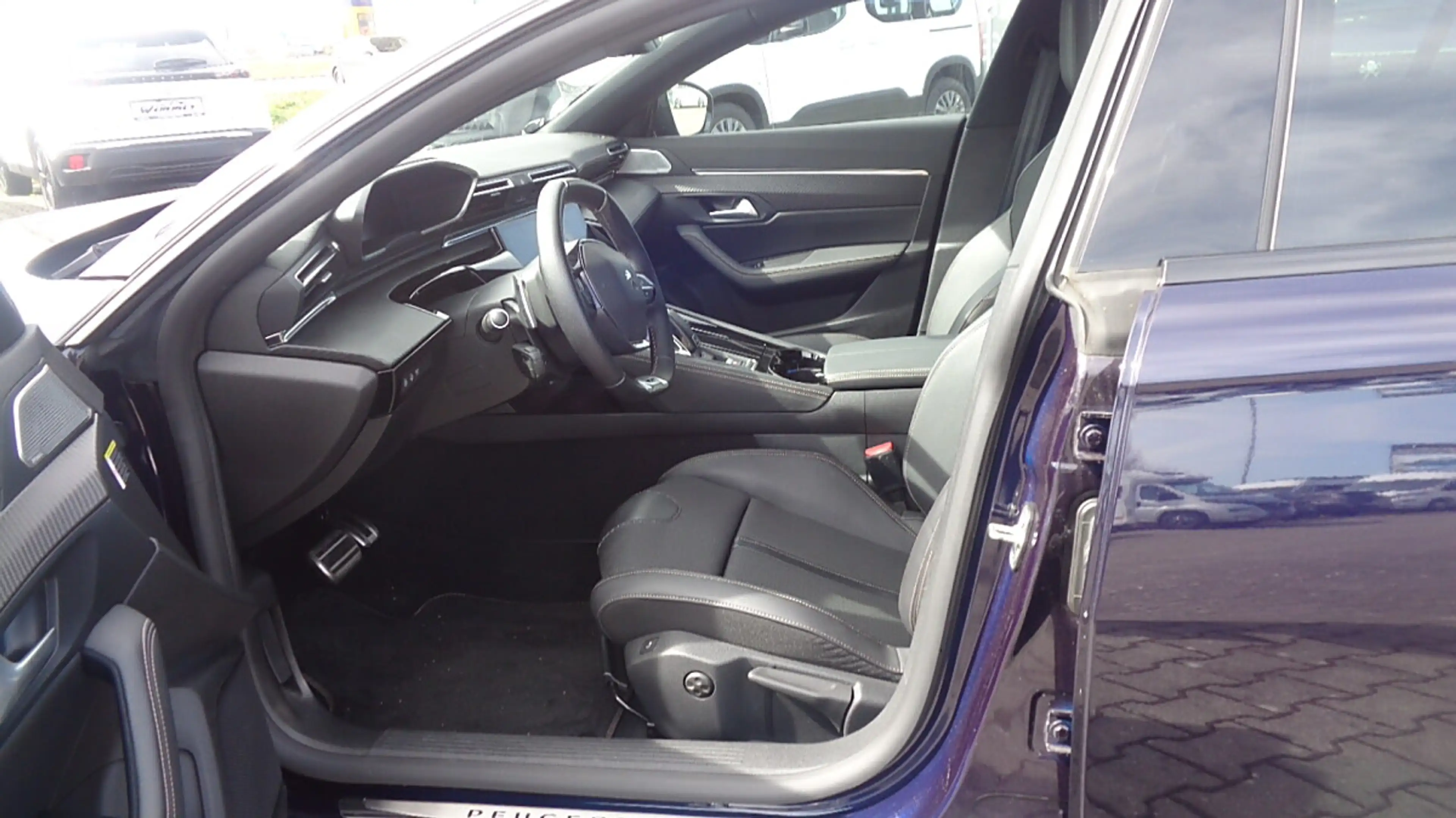 Peugeot 508 SW Hybrid 225 PHEV e-EAT8 GT Aut. — photo 12