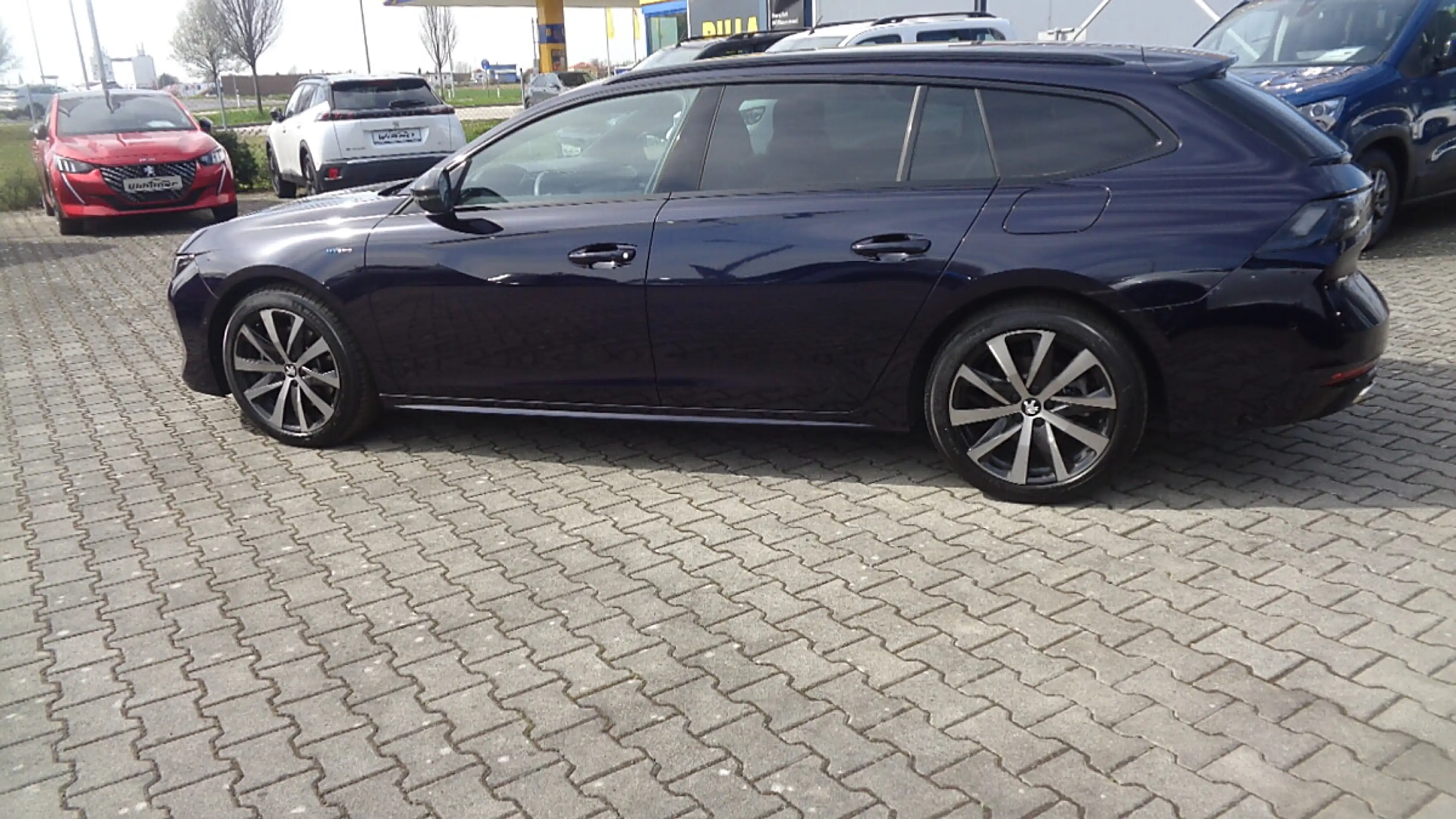 Peugeot 508 SW Hybrid 225 PHEV e-EAT8 GT Aut. — photo 9