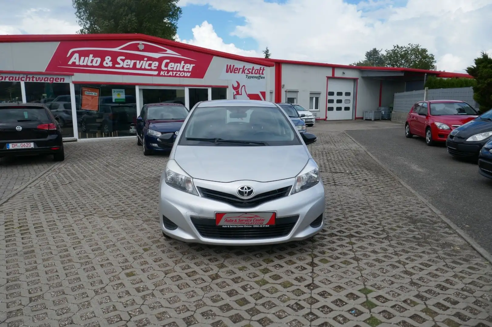 Toyota Yaris 1,0-l-Dual-VVT-i  KLIMA  AHK Silber - 2