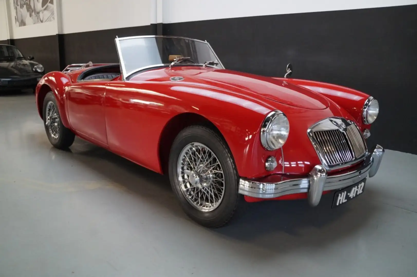 MG MGA Beautiful driver (1956) Rot - 2