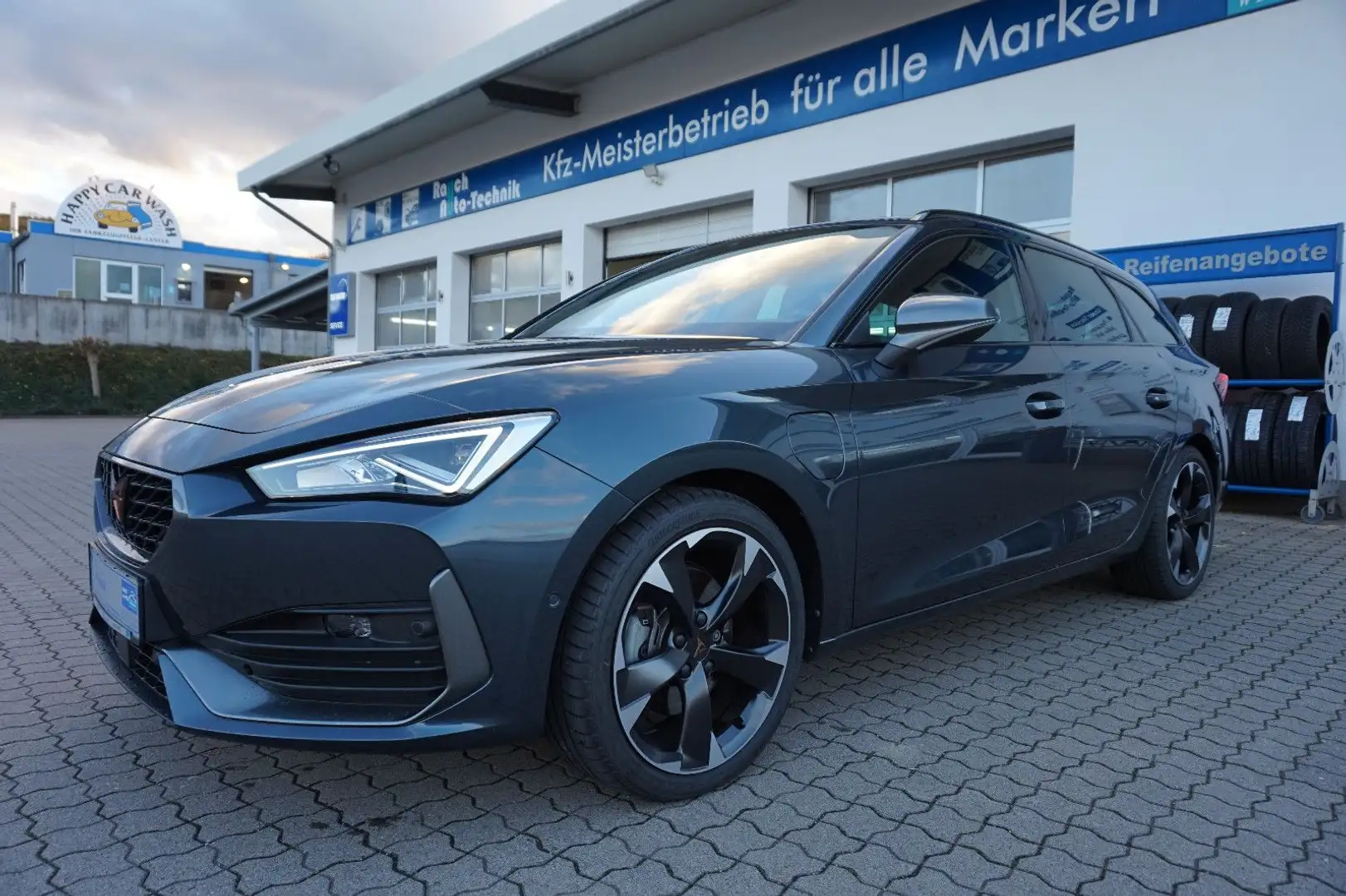 CUPRA Leon ST- e-Hybrid/DSG/ACC/Kamera,LED,Kessy Grau - 1