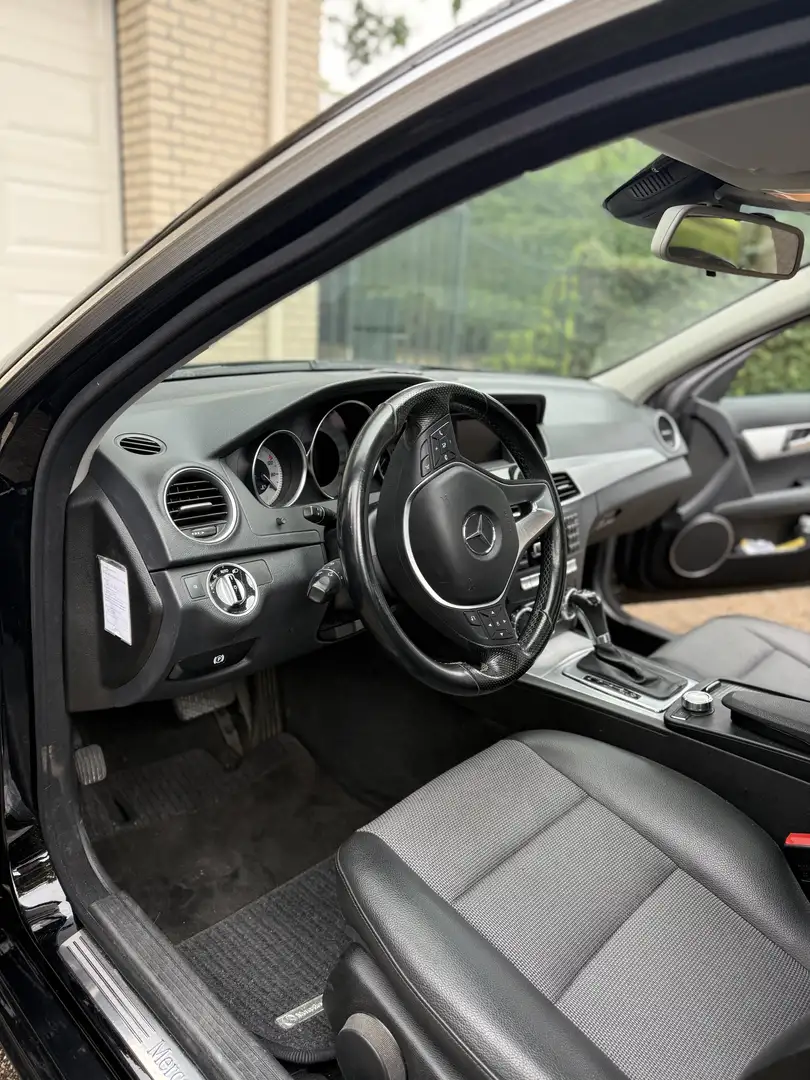 Mercedes-Benz C 180 BnsCl. Avant. Zwart - 2