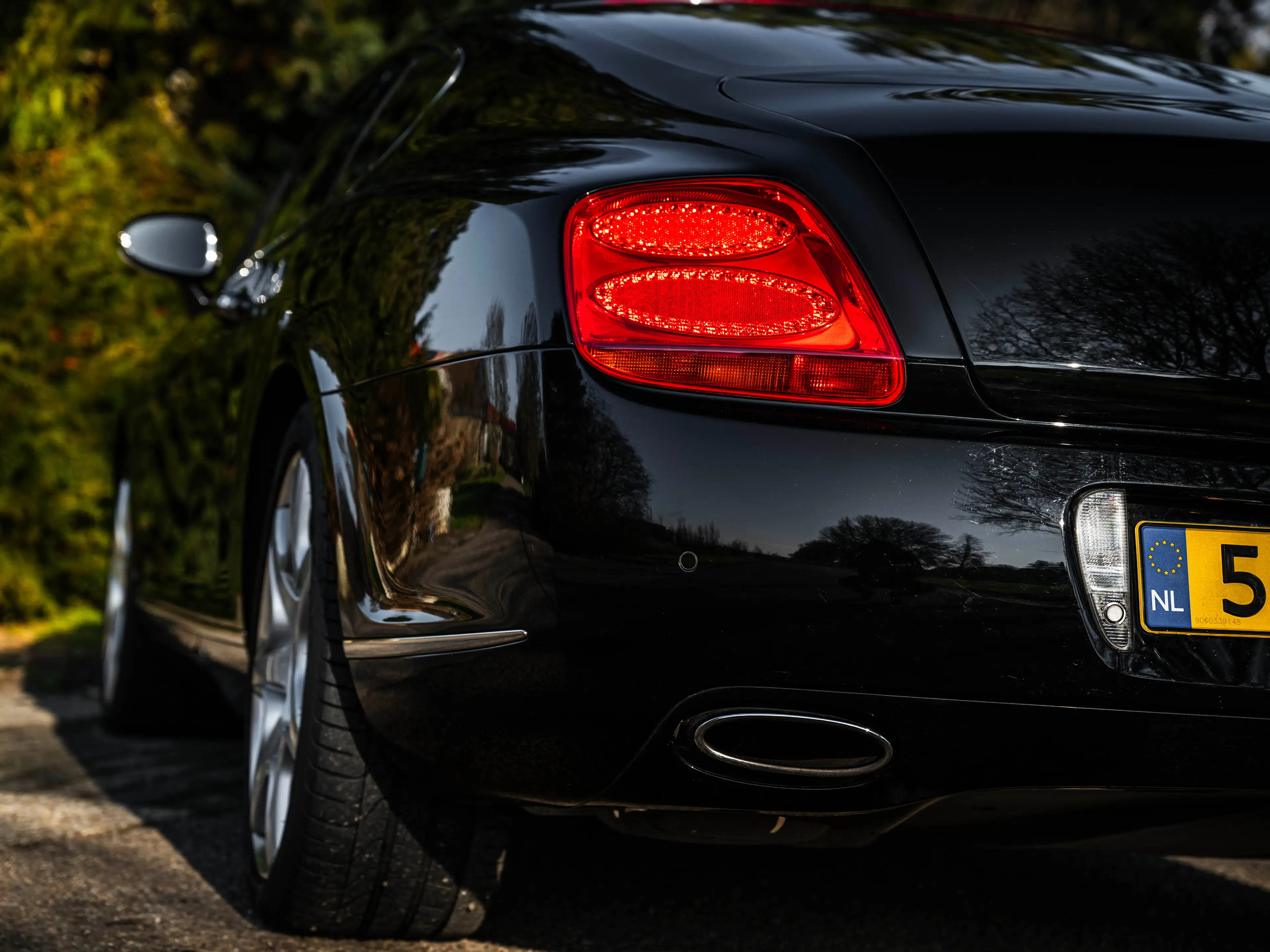 Bentley Continental GT 6.0 W12 — photo 12