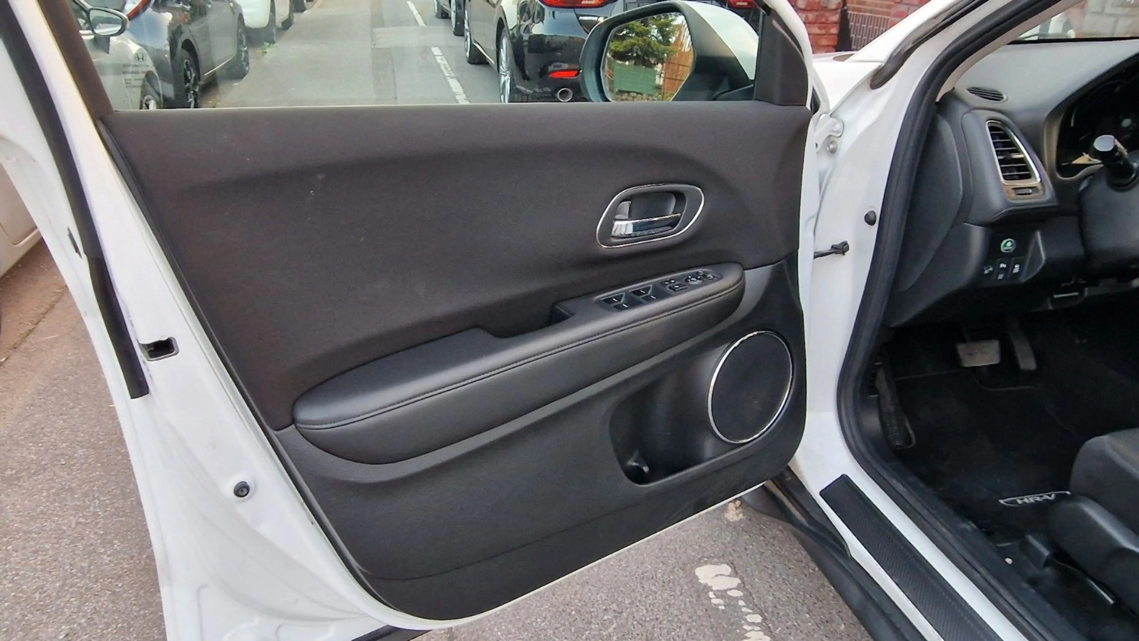 Honda HR-V Elegance-Automatik-Pdc-Alus-Shz — photo 12