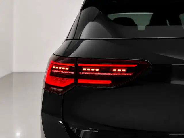 Volkswagen Golf view 6