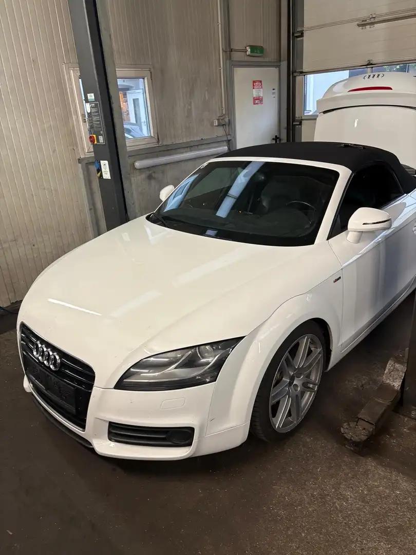 Audi TT TT Roadster 2,0 T FSI S-tronic Weiß - 1