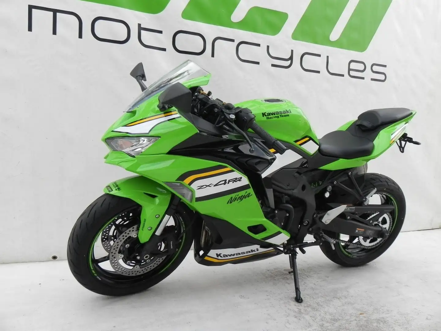 Kawasaki Ninja ZX-4RR Зелёный - 2