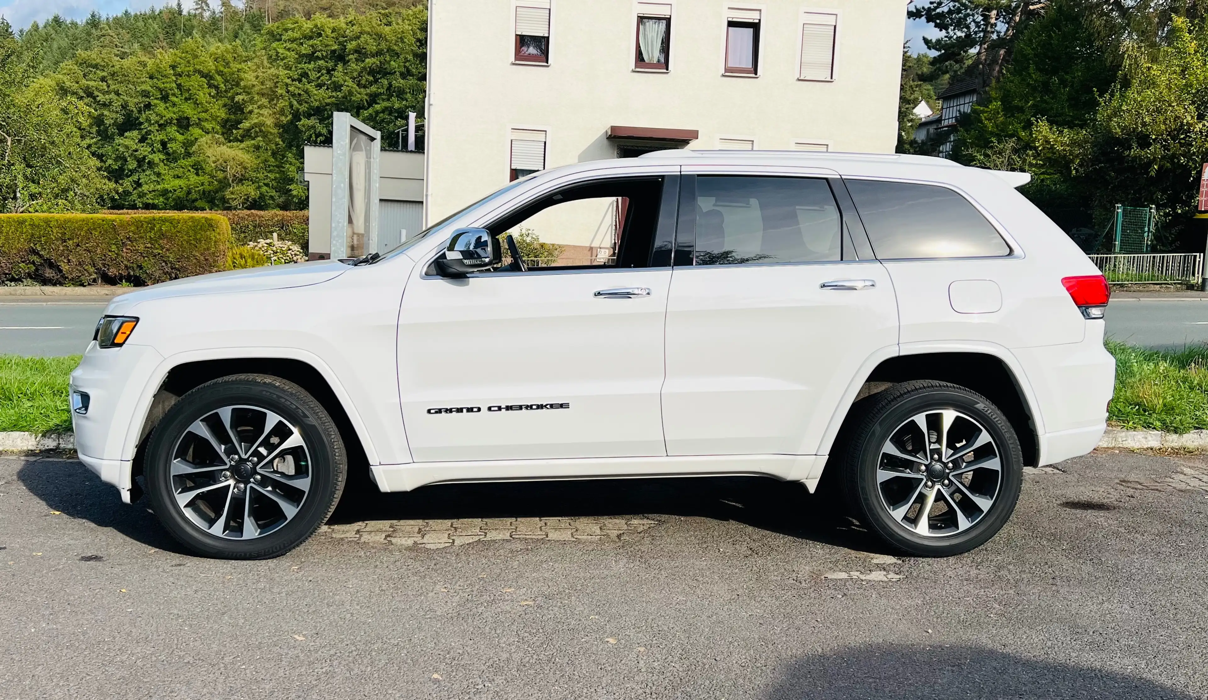 Jeep Grand Cherokee 3.6 V6 Limited Leder el. SD Navi sehr Gepflegt — photo 3