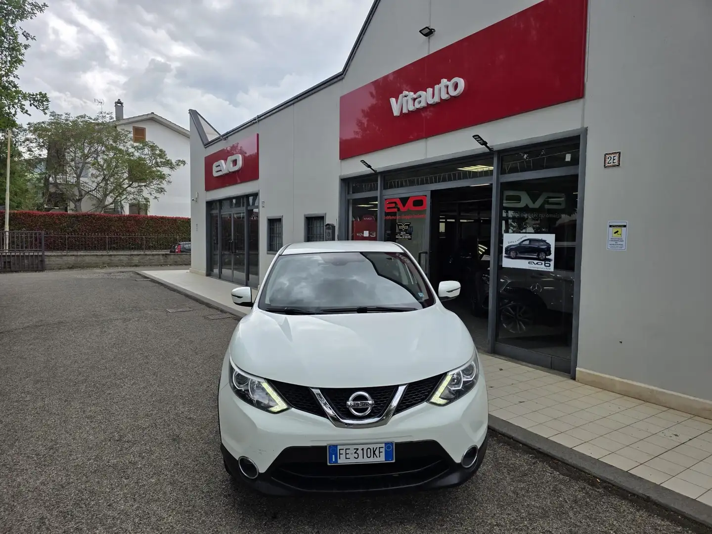 Nissan Qashqai Qashqai 1.5 dci Acenta 110cv E6 Wit - 1