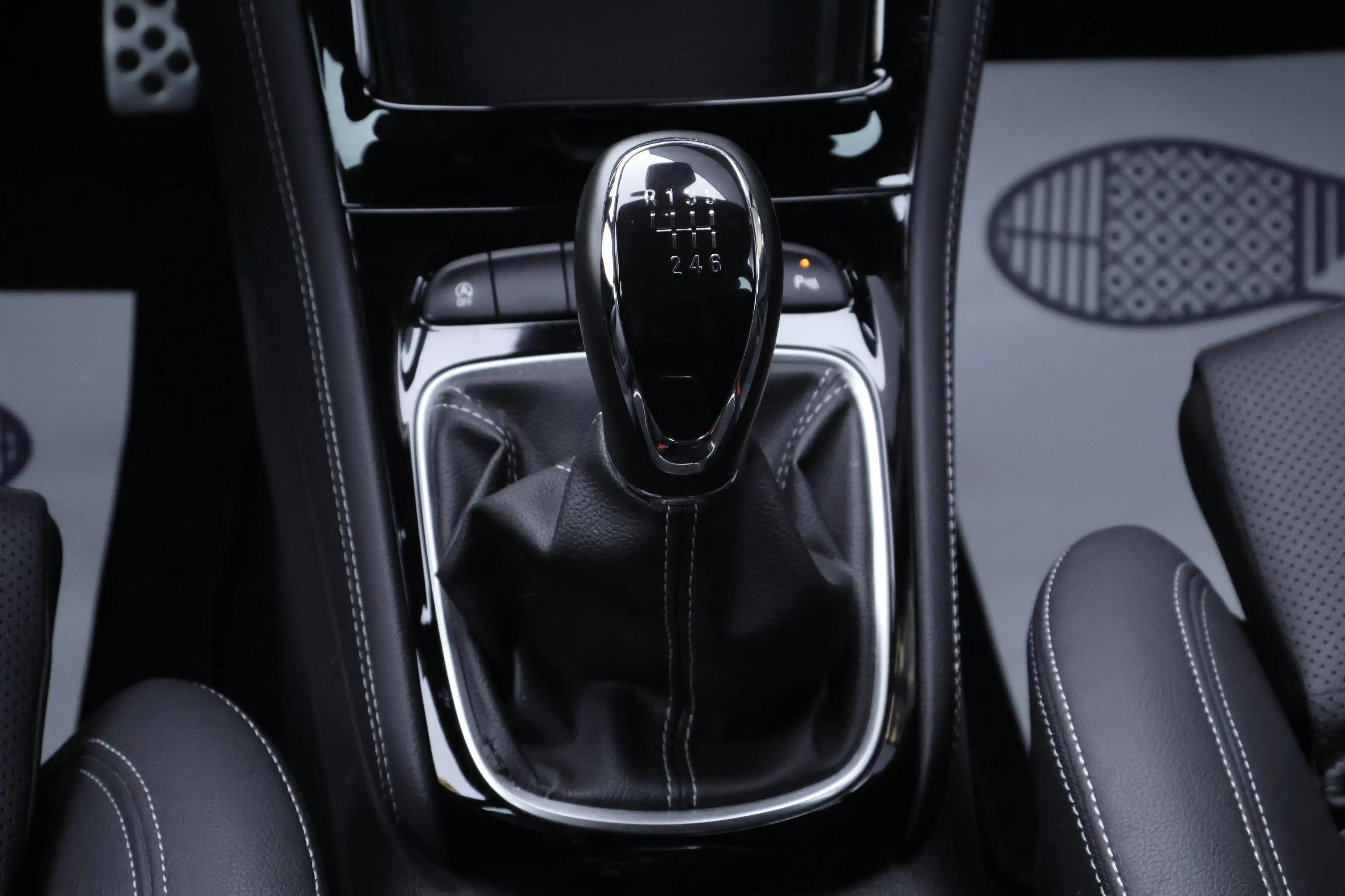Opel Astra SPORTS TOURER+ 1.5 Turbo D Memory Keyless Garantie* — photo 12