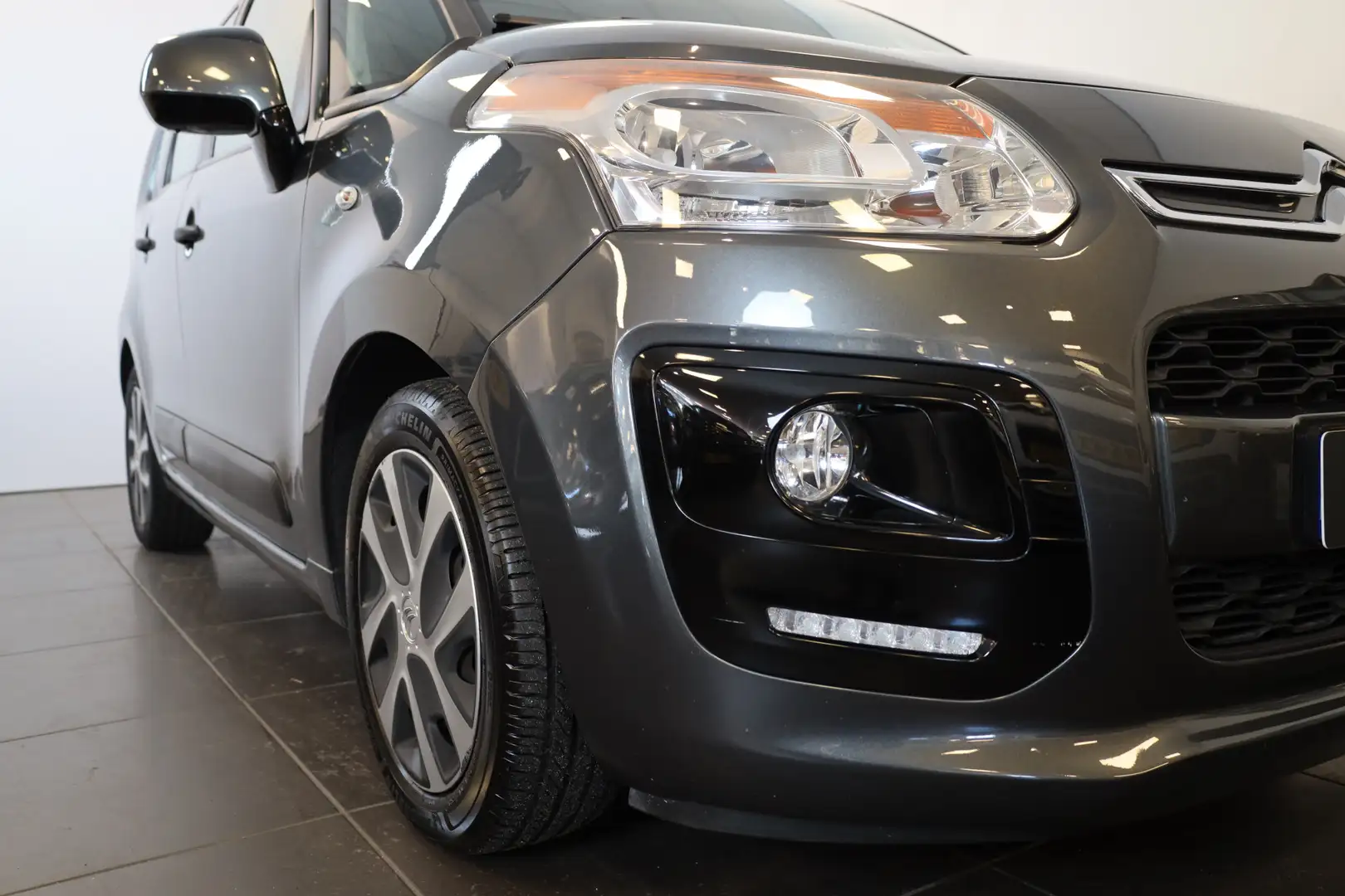 Citroen C3 Picasso VTi 95 Tendance Airco | Trekhaak | Res wiel | Park Grau - 2