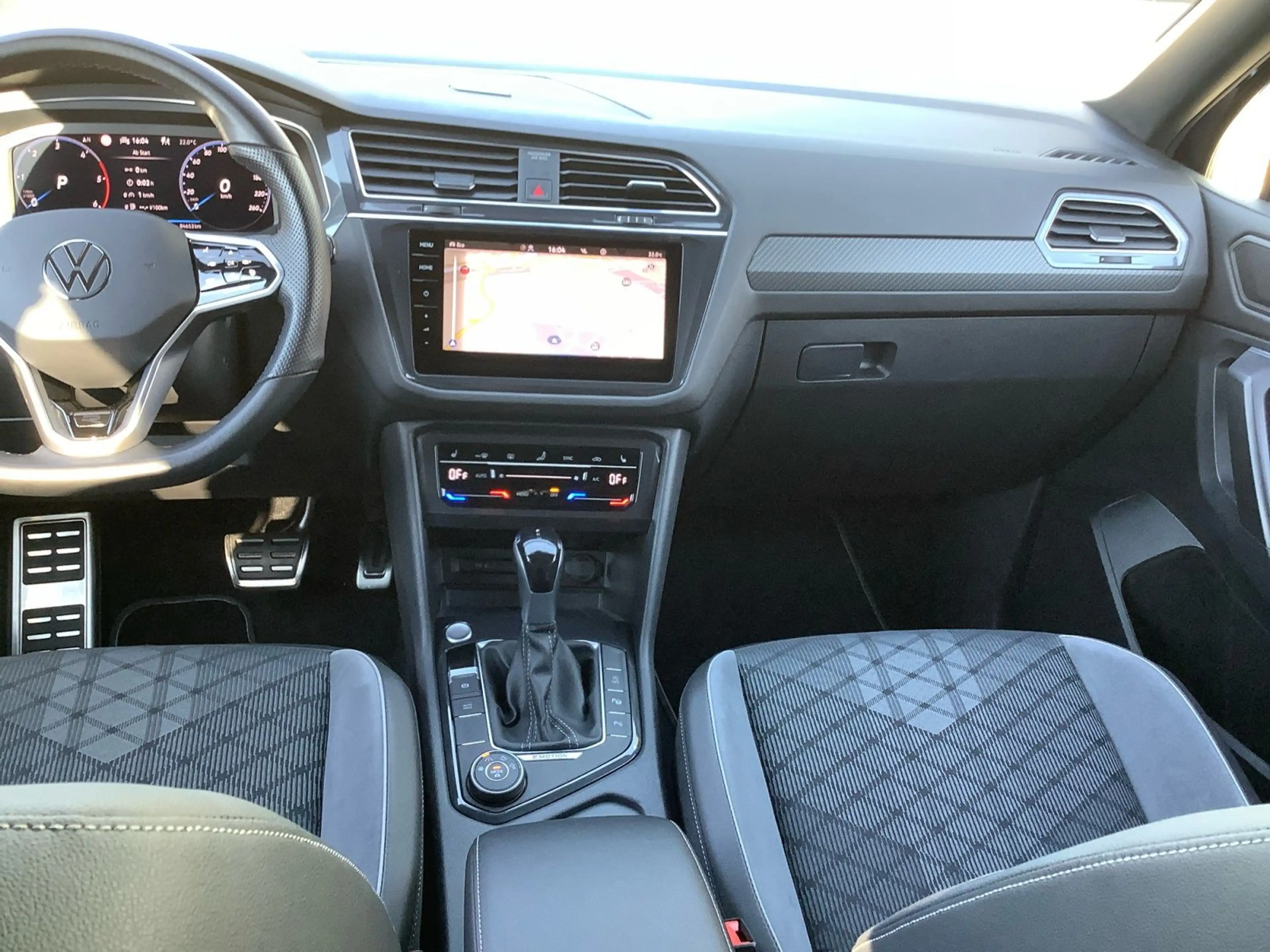 Volkswagen Tiguan Allspace R-Line 2,0 TDI DSG — photo 11