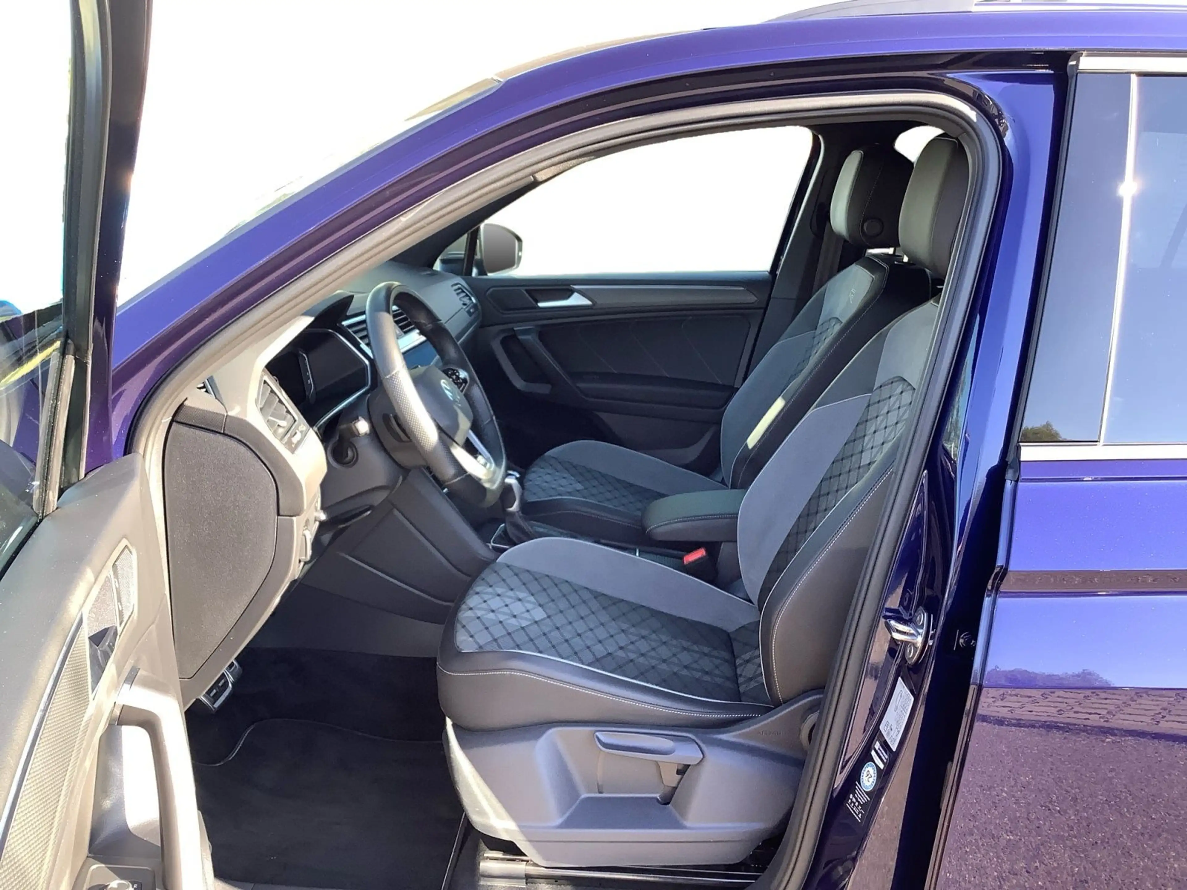 Volkswagen Tiguan Allspace R-Line 2,0 TDI DSG — photo 8
