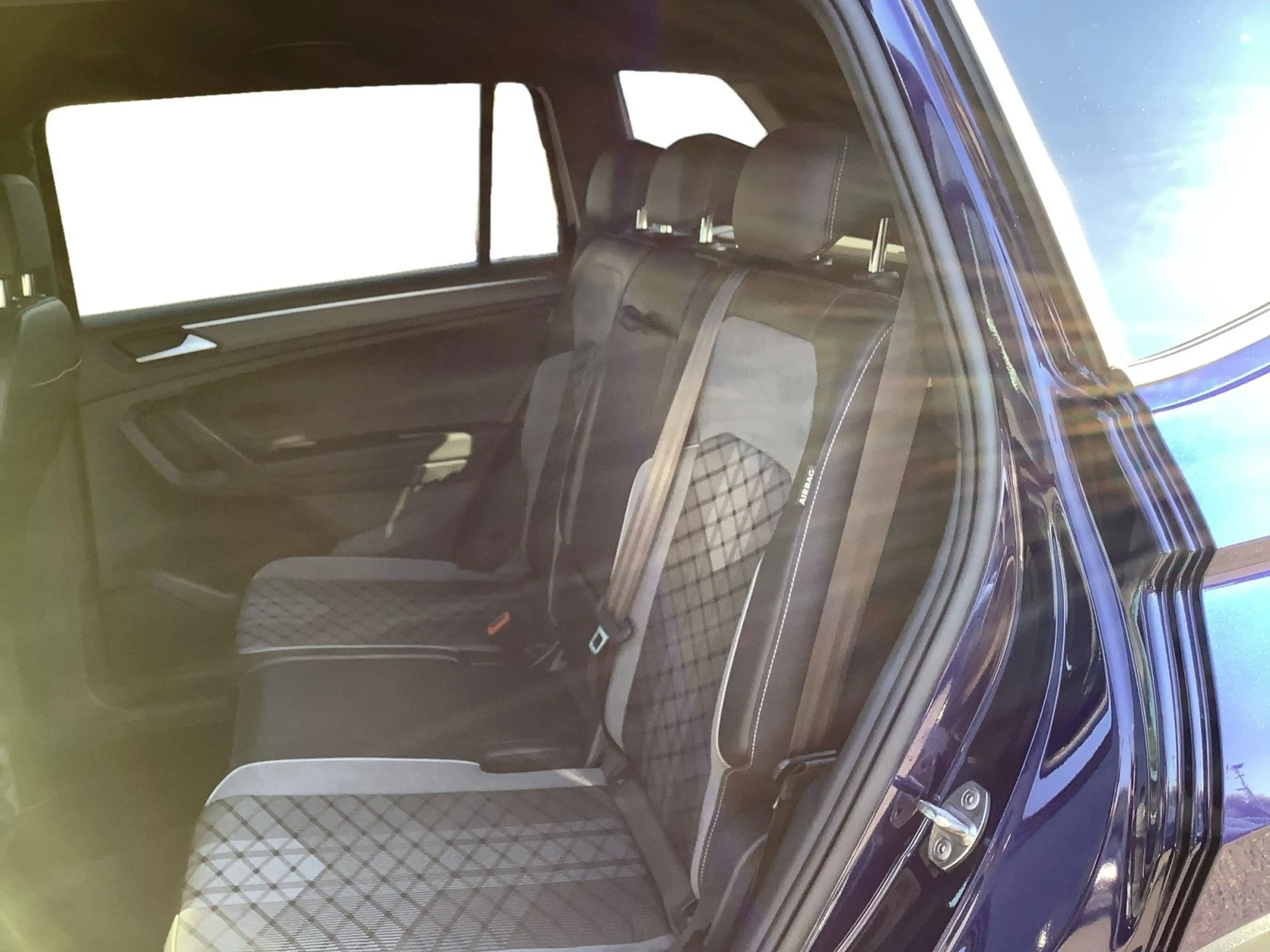 Volkswagen Tiguan Allspace R-Line 2,0 TDI DSG — photo 9