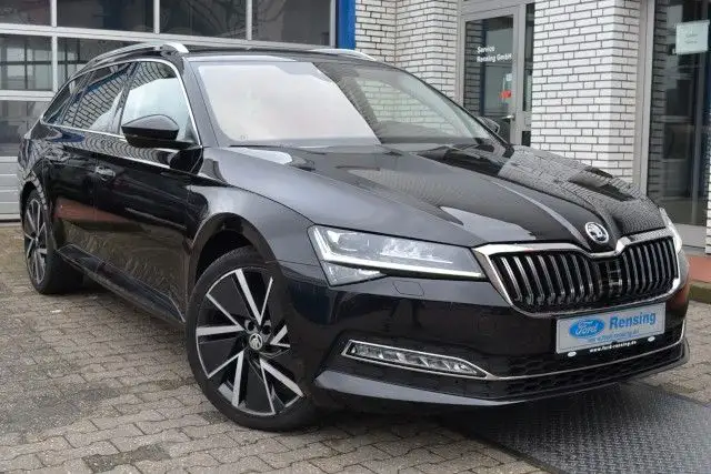 Skoda Superb Combi Style LED Kamera