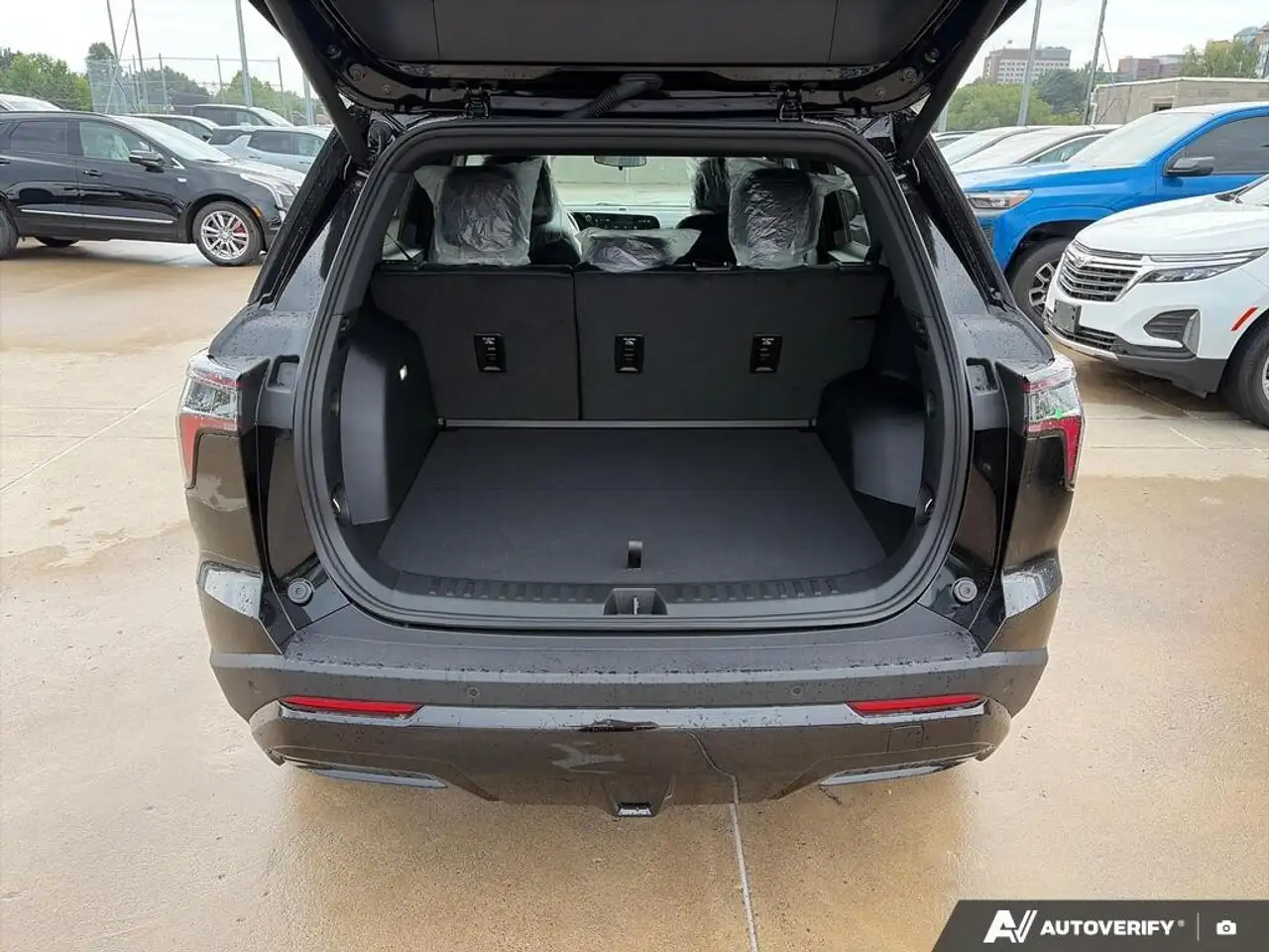 Chevrolet Equinox photo Chevrolet Equinox