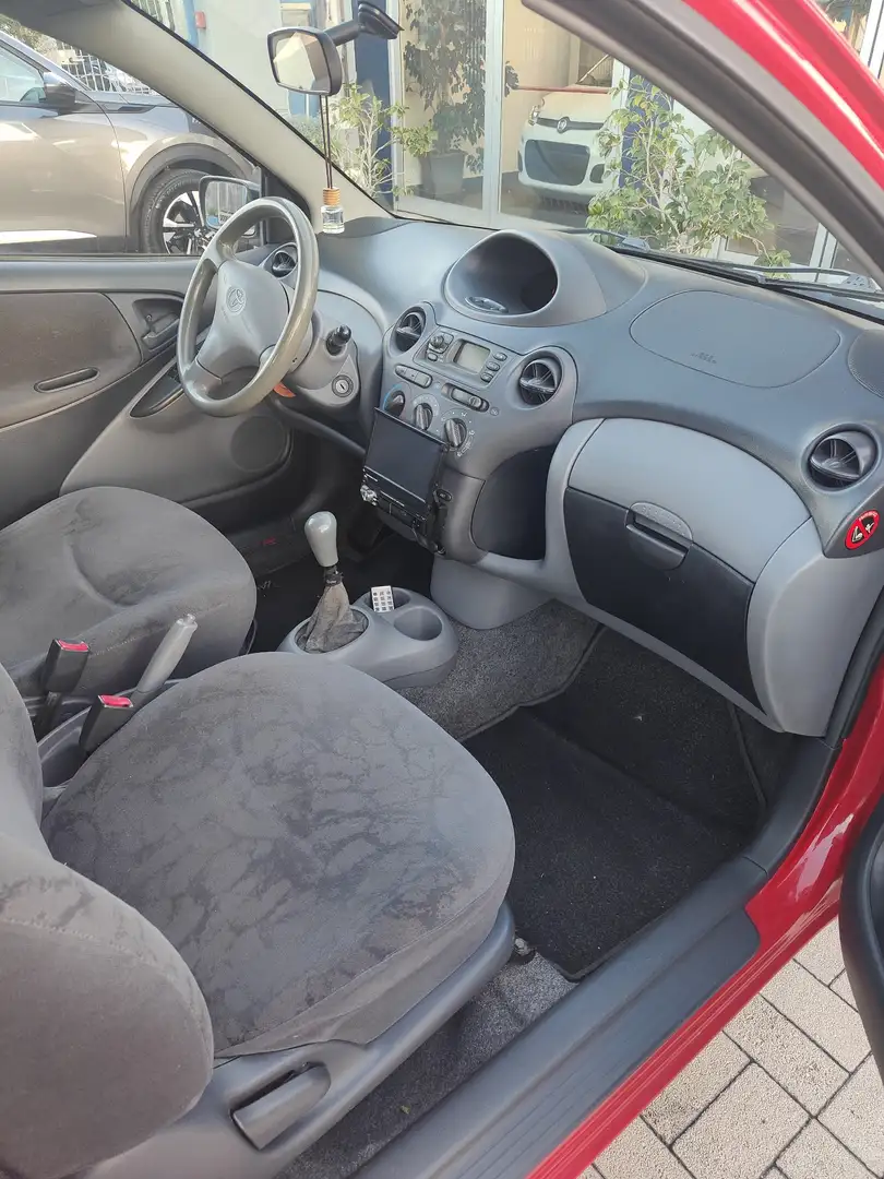 Toyota Yaris 3p 1.0 Sol - 2