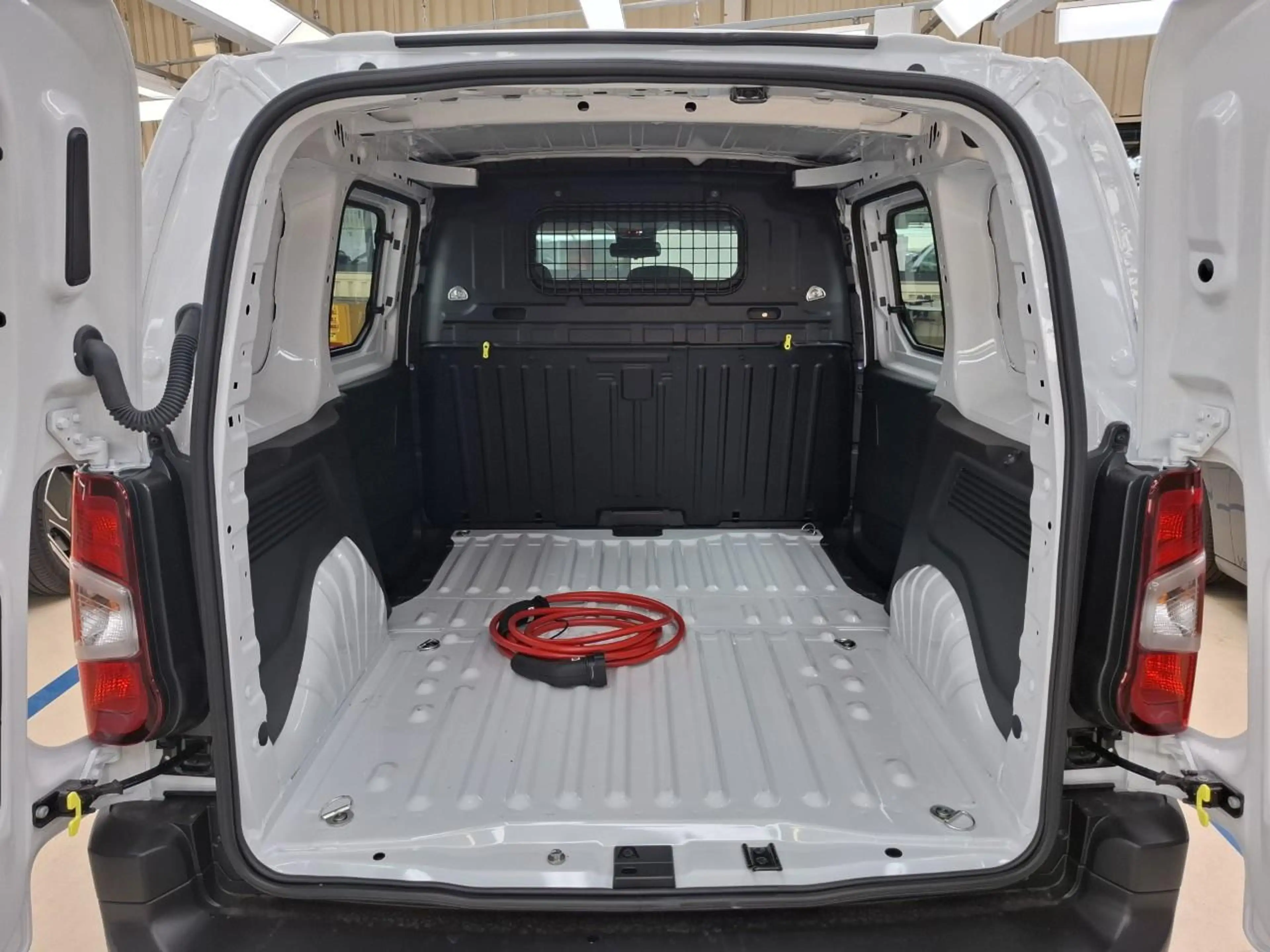 Fiat E-Doblo 136 L1 50 kWh | 2x Schuifdeur | Cruise Control | A — photo 8
