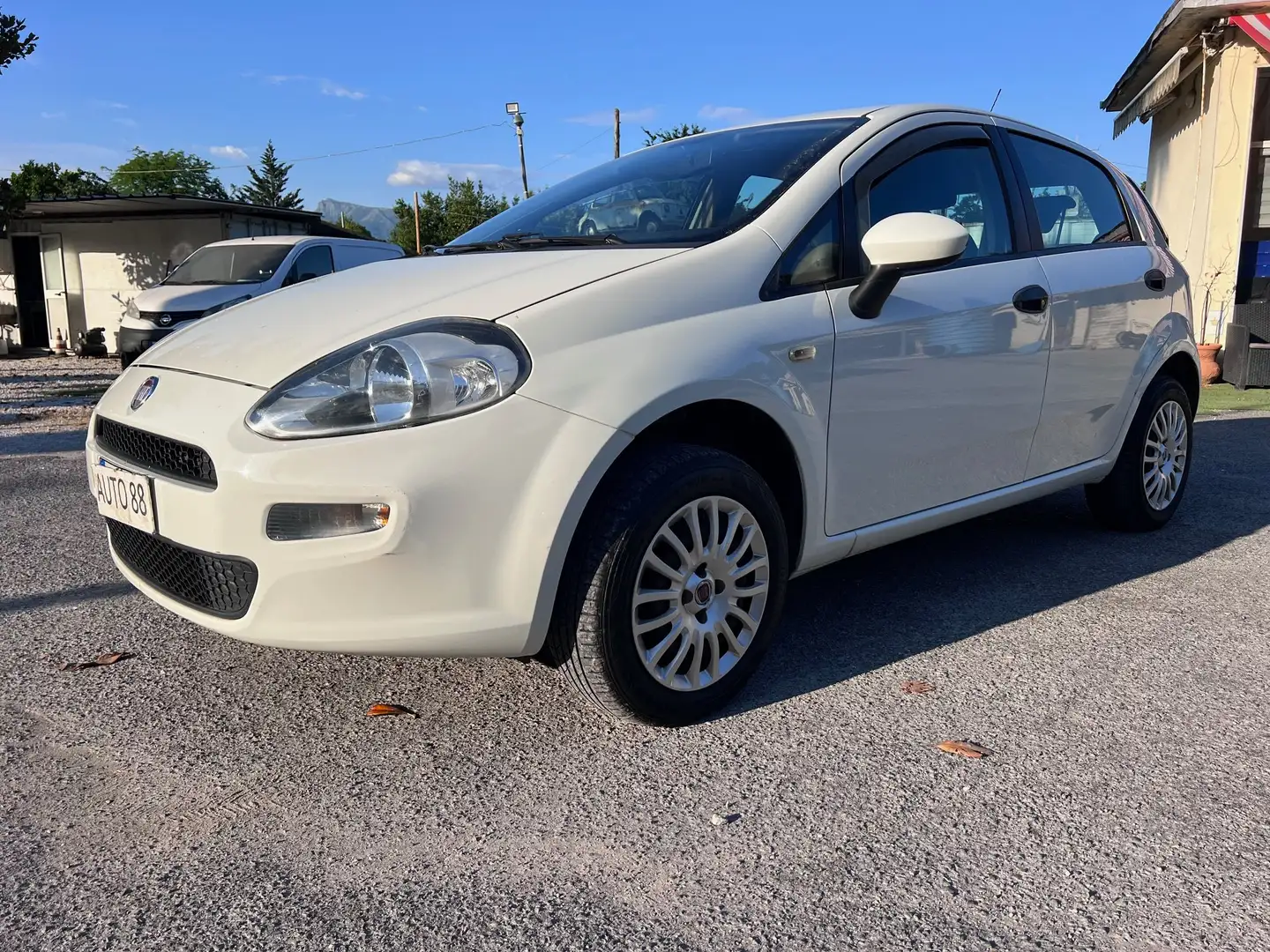 Fiat Punto Punto 5p 1.4 natural power 70cv Blanco - 1