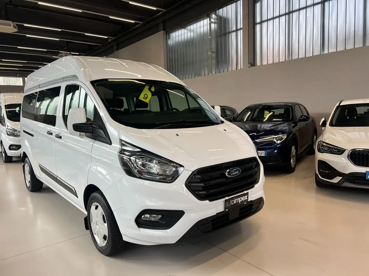 Ford Transit Custom 320 L2H1 9 POSTI UNICO PROPR.28.500KM+IVA Bianco - 1