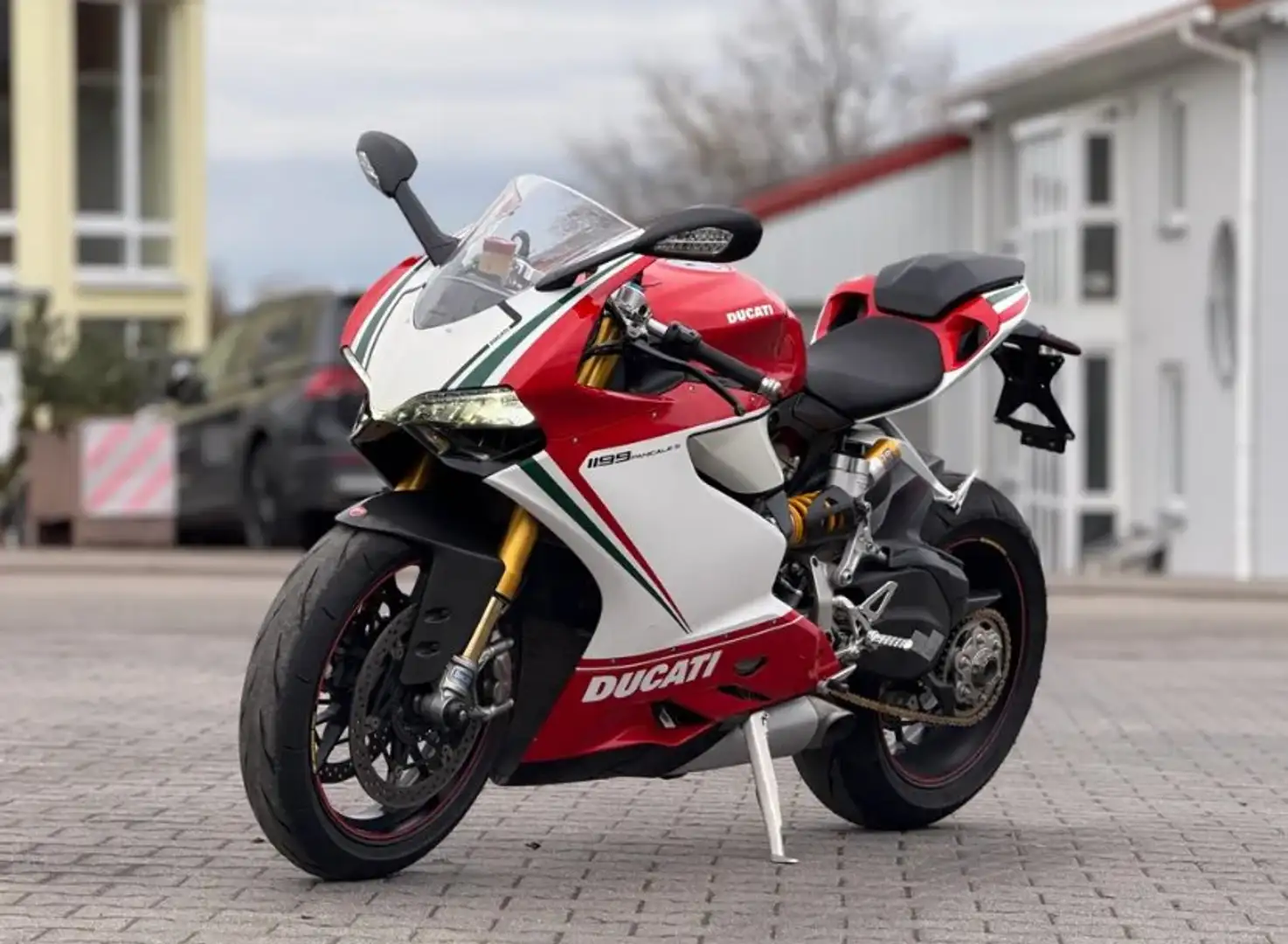 Ducati 1199 Panigale S Tricolore Червоний - 2