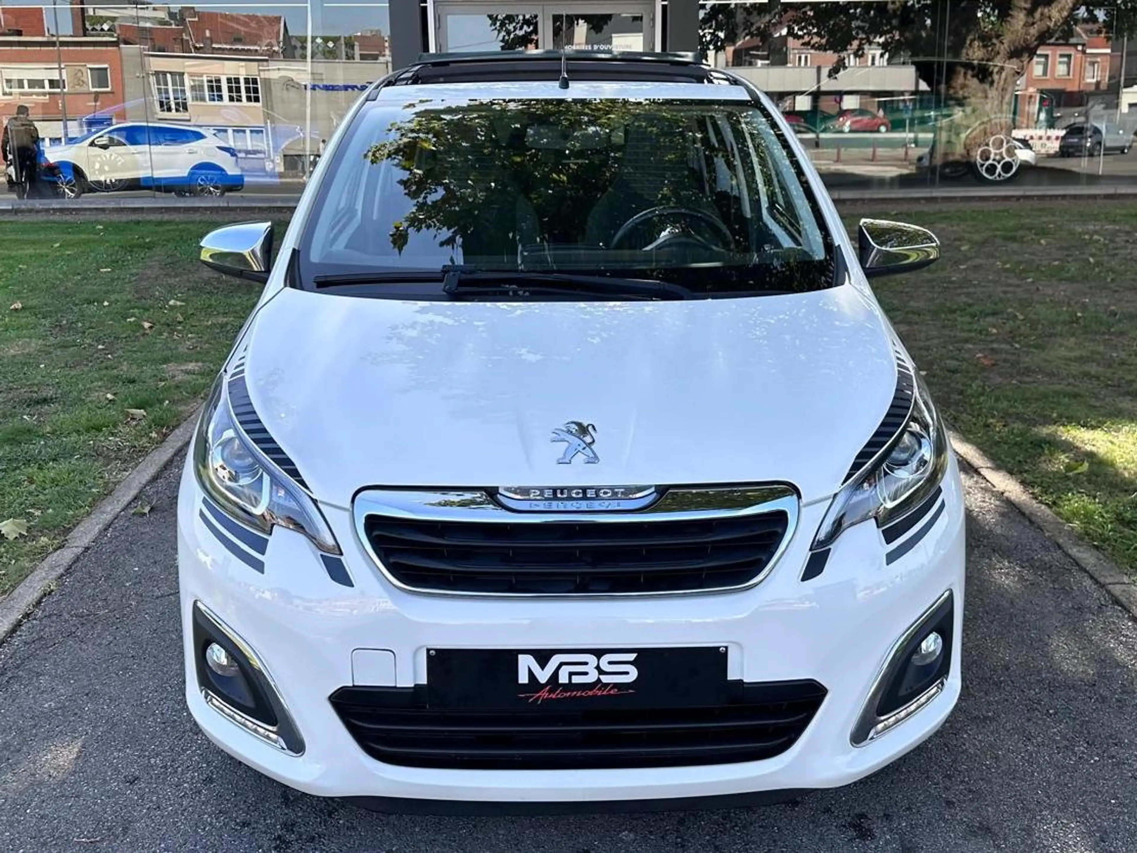Peugeot 108 *1.0 * VTI * * CLIM DIGITAL* NAVI* TOIT OUVRANT* GARANTIE 12 MOIS* — photo 4