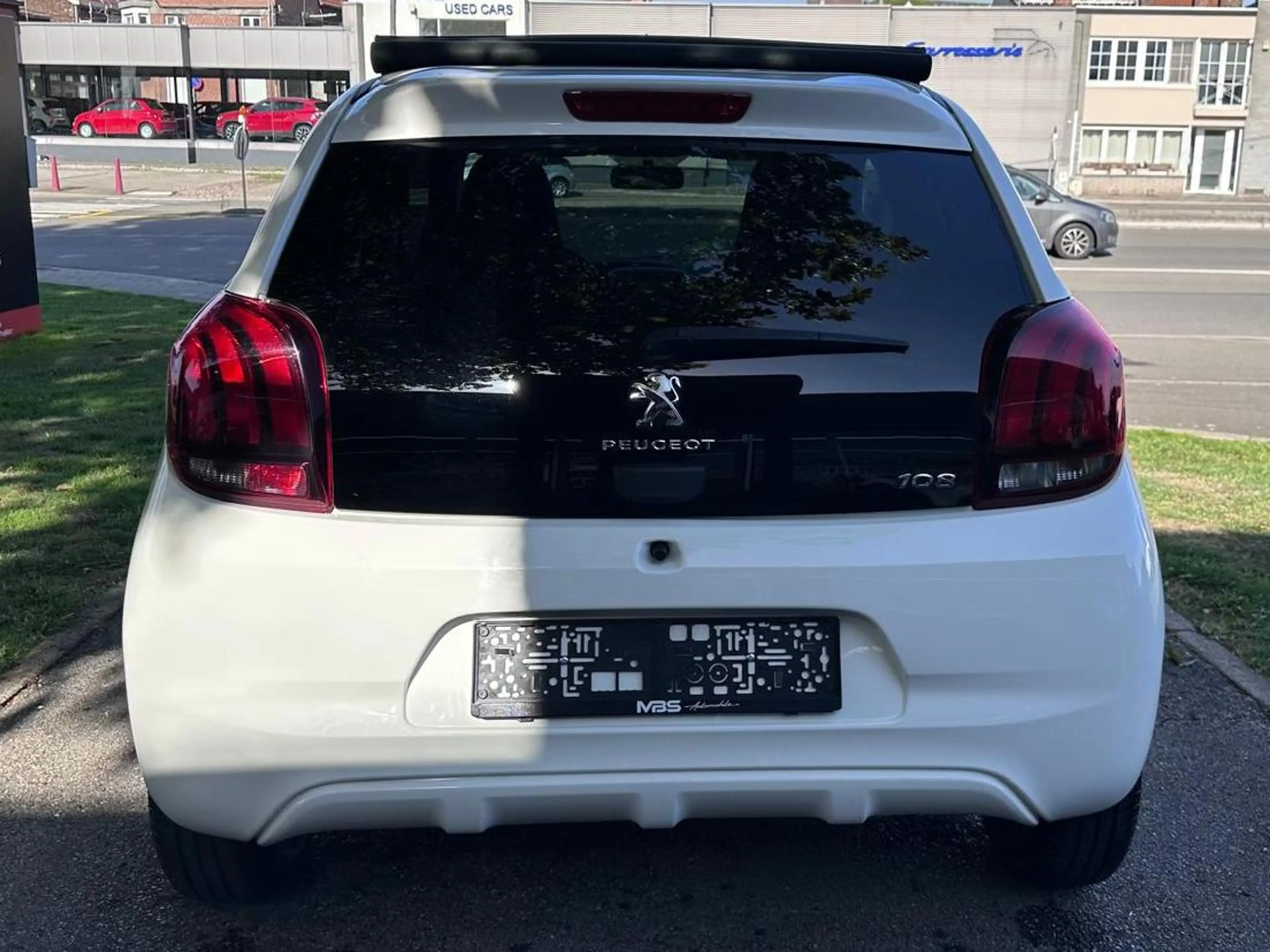 Peugeot 108 *1.0 * VTI * * CLIM DIGITAL* NAVI* TOIT OUVRANT* GARANTIE 12 MOIS* — photo 9