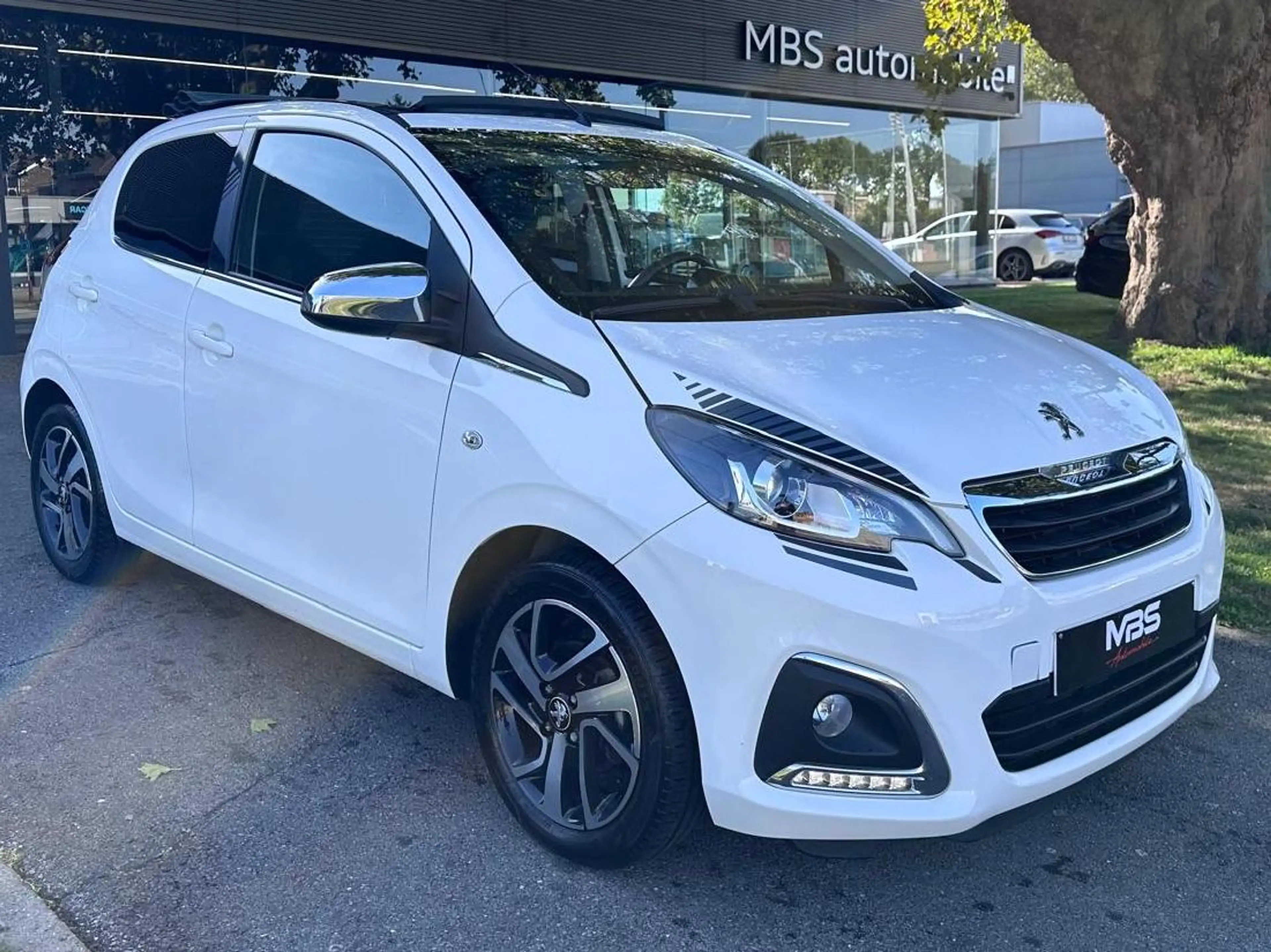 Peugeot 108 *1.0 * VTI * * CLIM DIGITAL* NAVI* TOIT OUVRANT* GARANTIE 12 MOIS* — photo 6