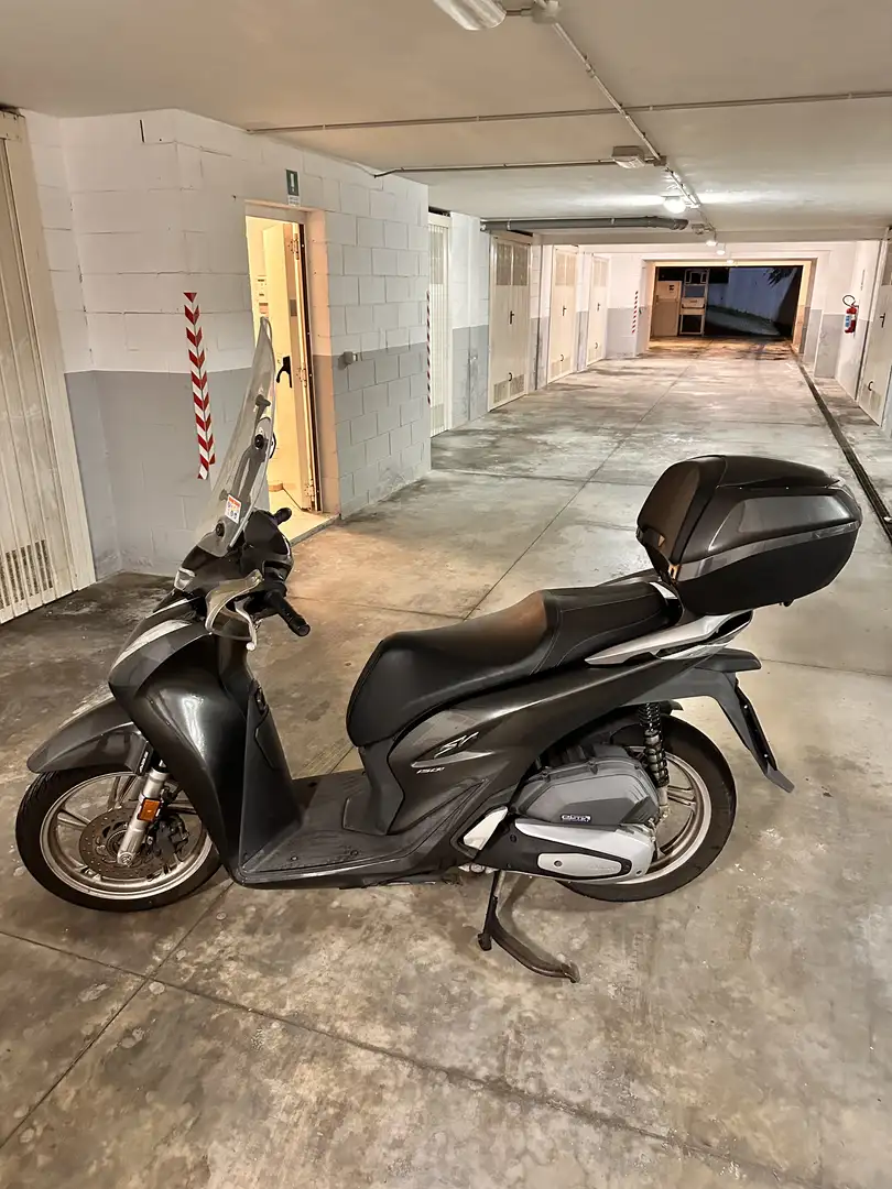 Honda SH 150i Szürke - 2