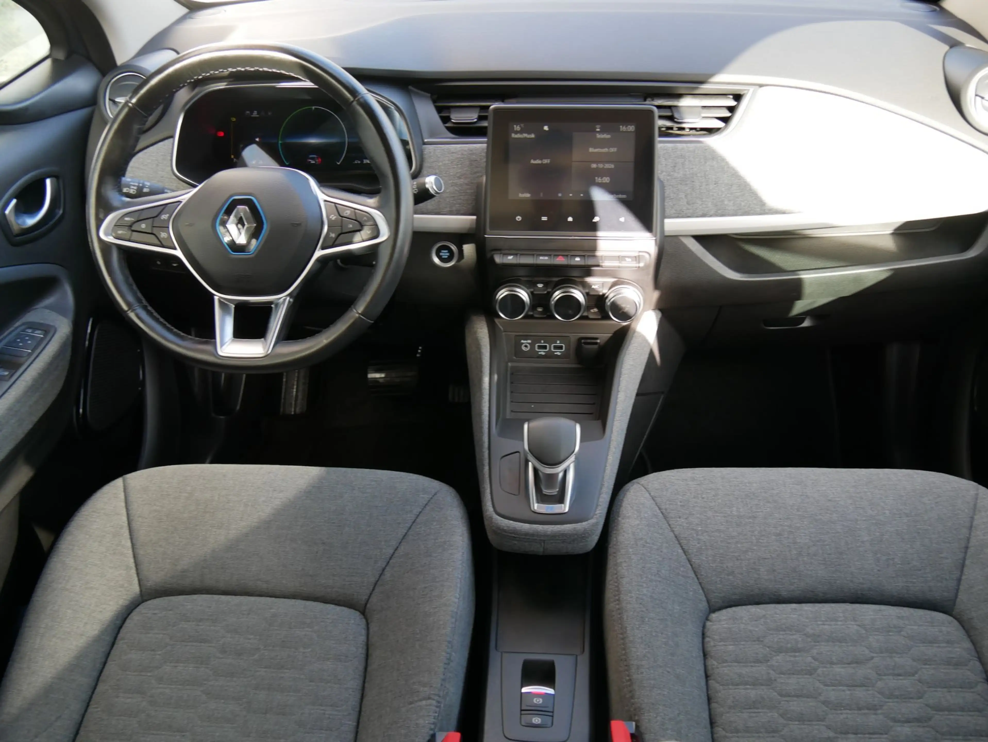 Renault ZOE Zoe R110 Experience Z.E. *52kWh*RFK* — photo 11