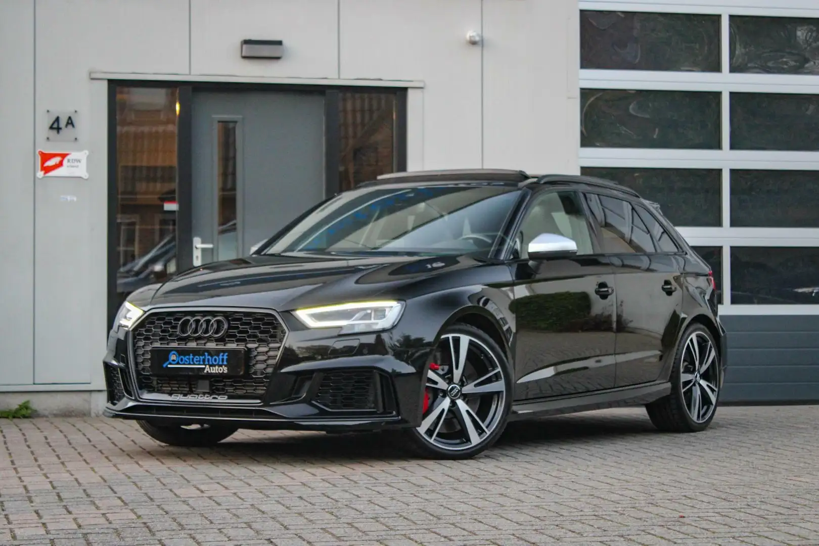 Audi RS3 2.5 TFSI quattro Pano|RS zetels|B&O BOMVOL! Noir - 1
