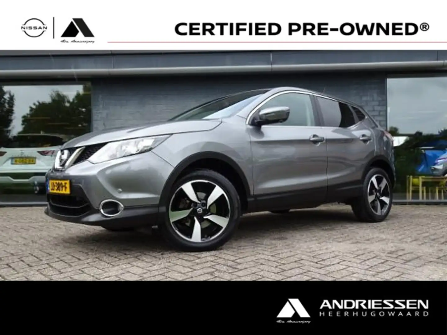 Nissan Qashqai 1.2 115pk DIG-T N-Connecta Grijs - 1