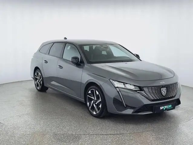 Peugeot 308 view 3