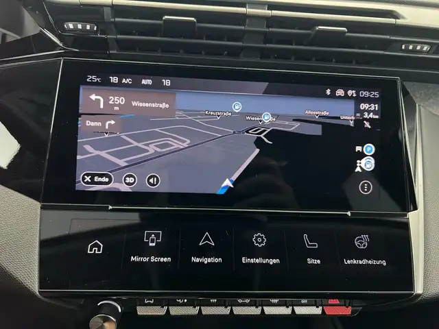 Peugeot 308 view 13