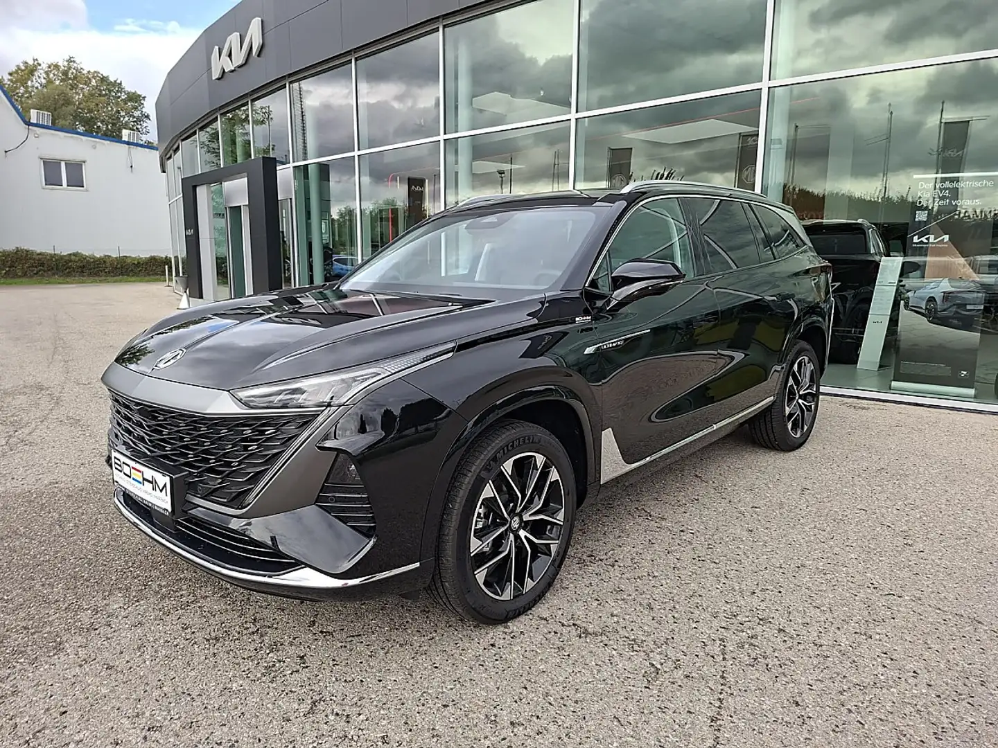 MG MGS9 1,5 PHEV Premium Schwarz - 1