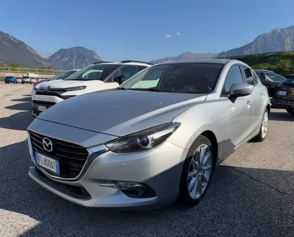 Mazda 3 1.5 Skyactiv-D Exceed