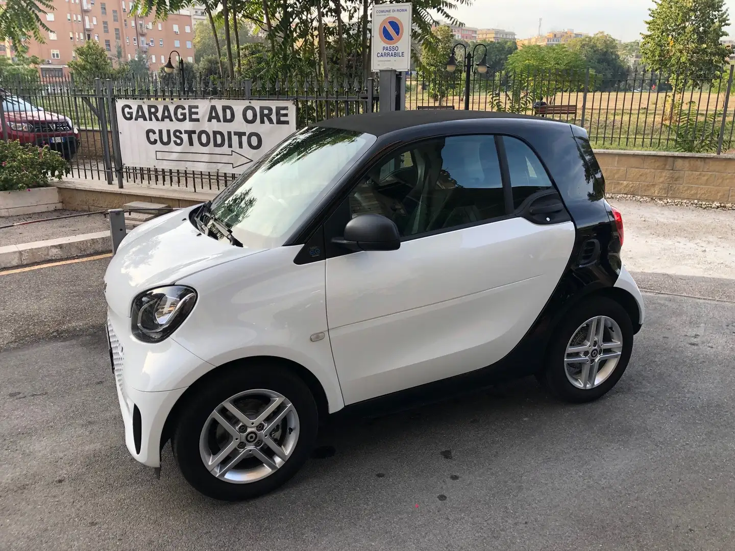 smart forTwo Fortwo eq - 22 Kw Blanco - 2