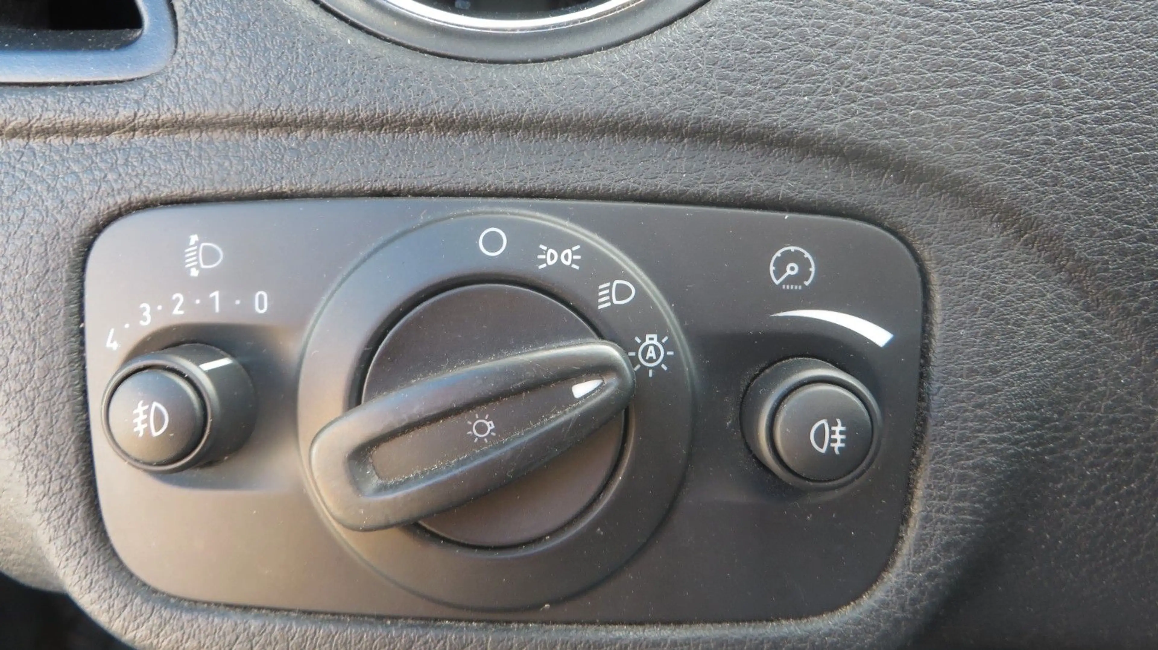 Ford Galaxy Ghia , Anhängerkupplung, 7-Sitzer — photo 8